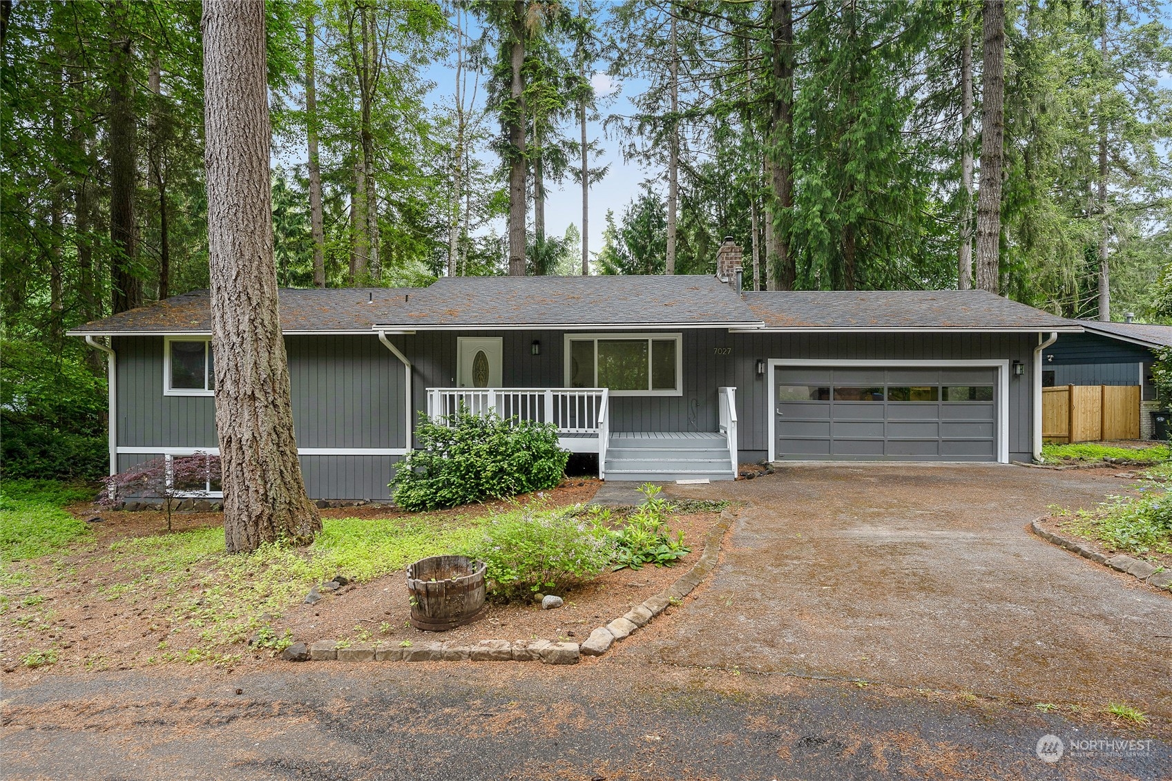 7027 Glen Terra Court SE