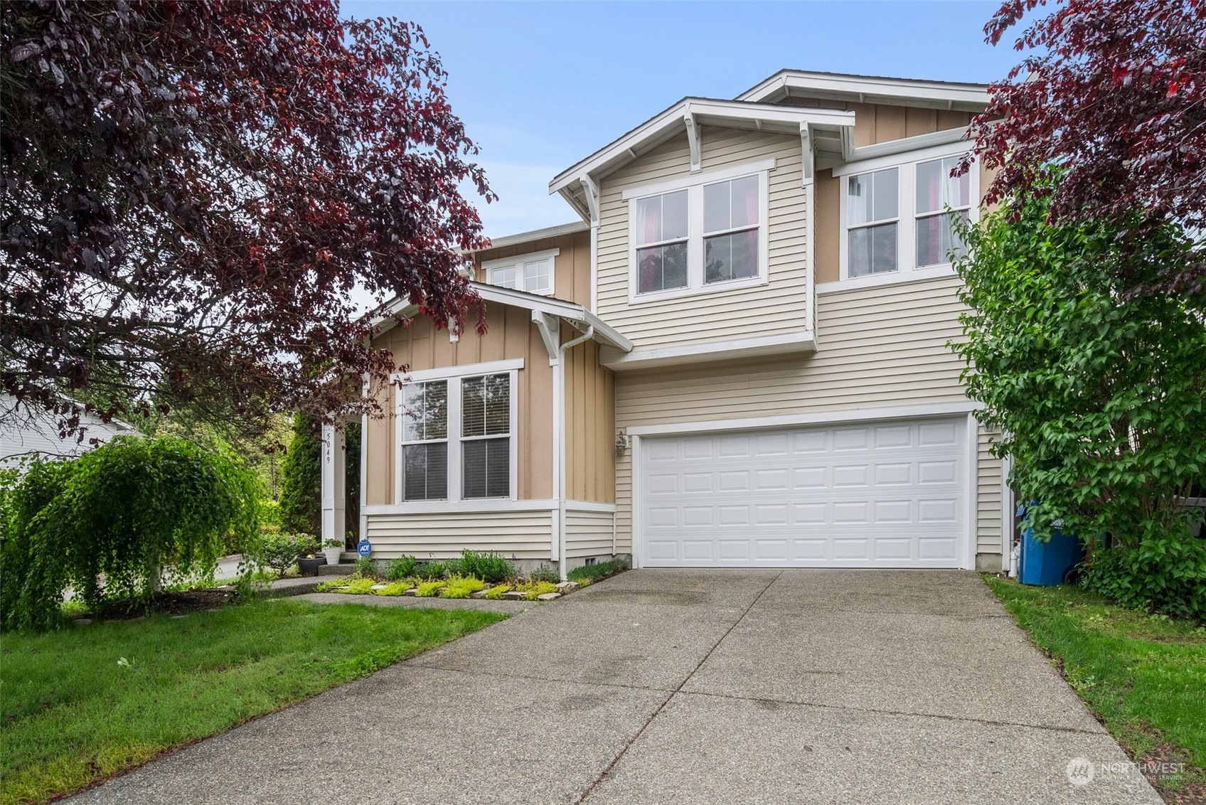 5049 NE 4th Place