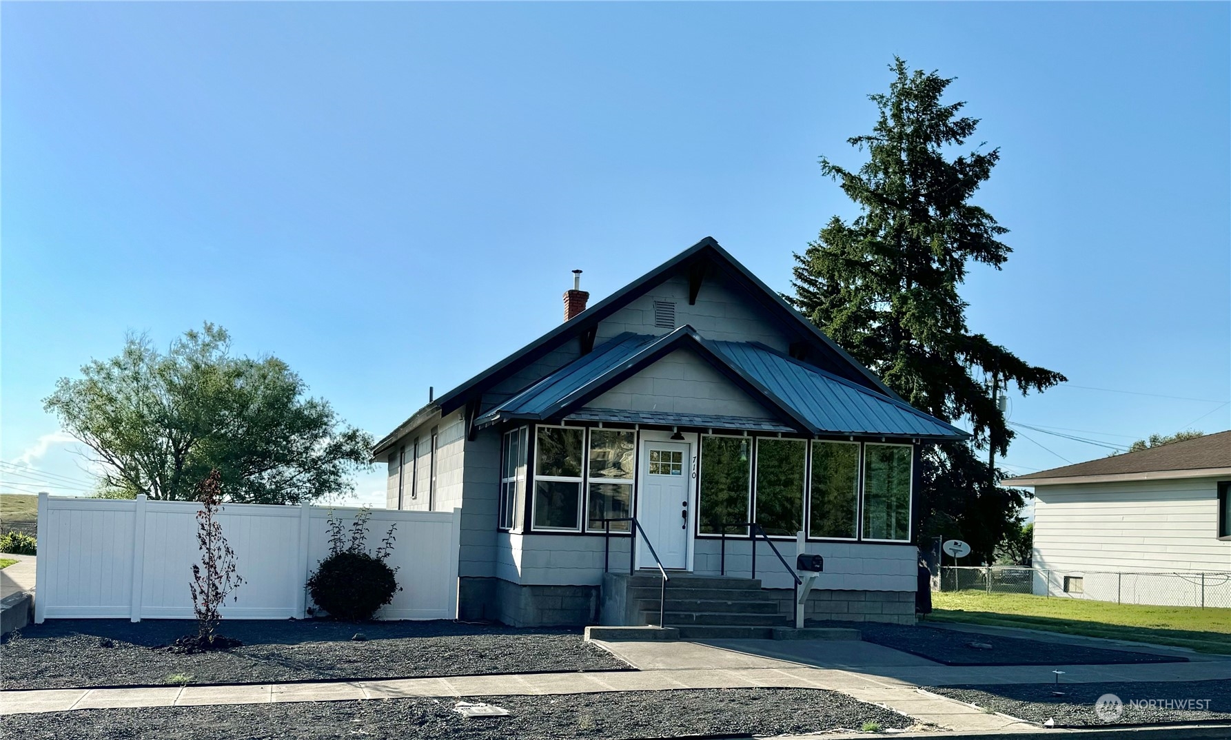 710 W Main Avenue