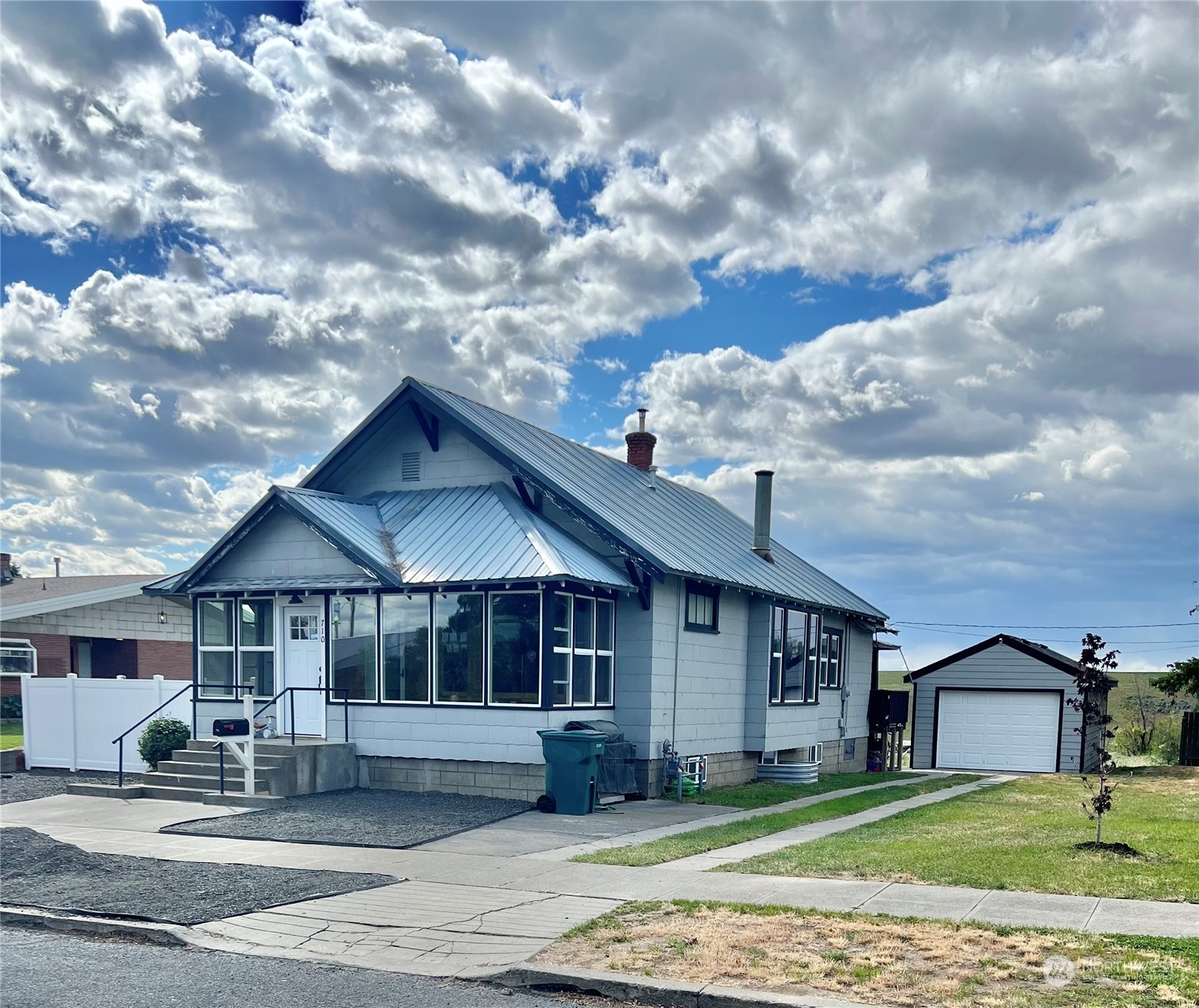 710 W Main Avenue