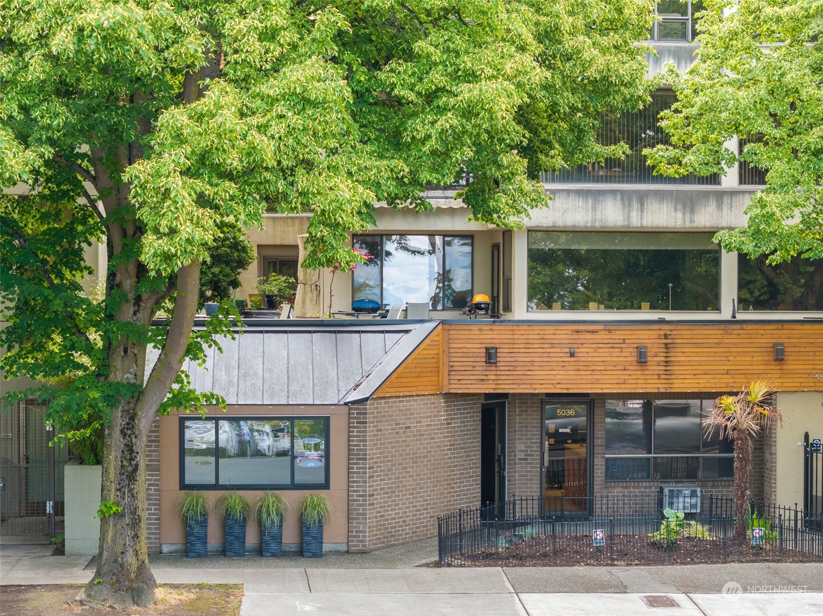 5036 California Avenue SW Unit: A