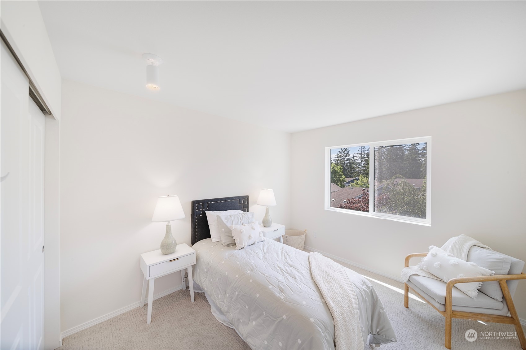 6629 Elizabeth Loop SE