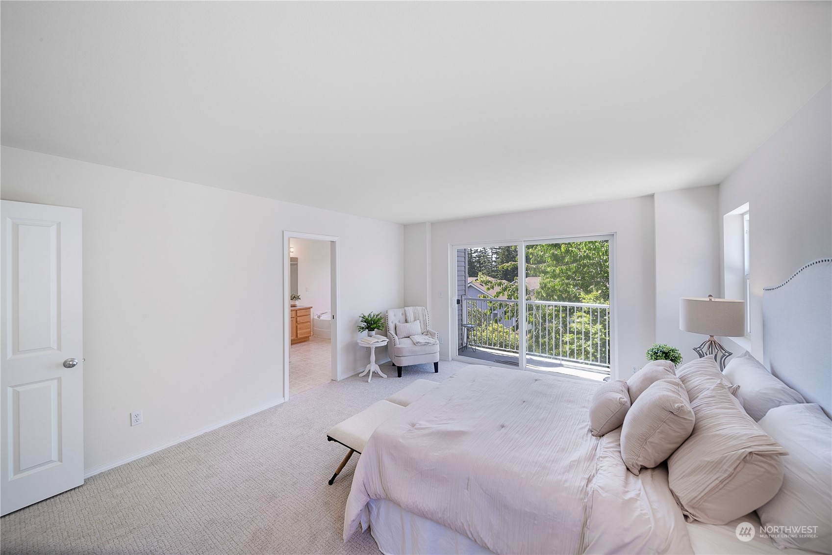 6629 Elizabeth Loop SE