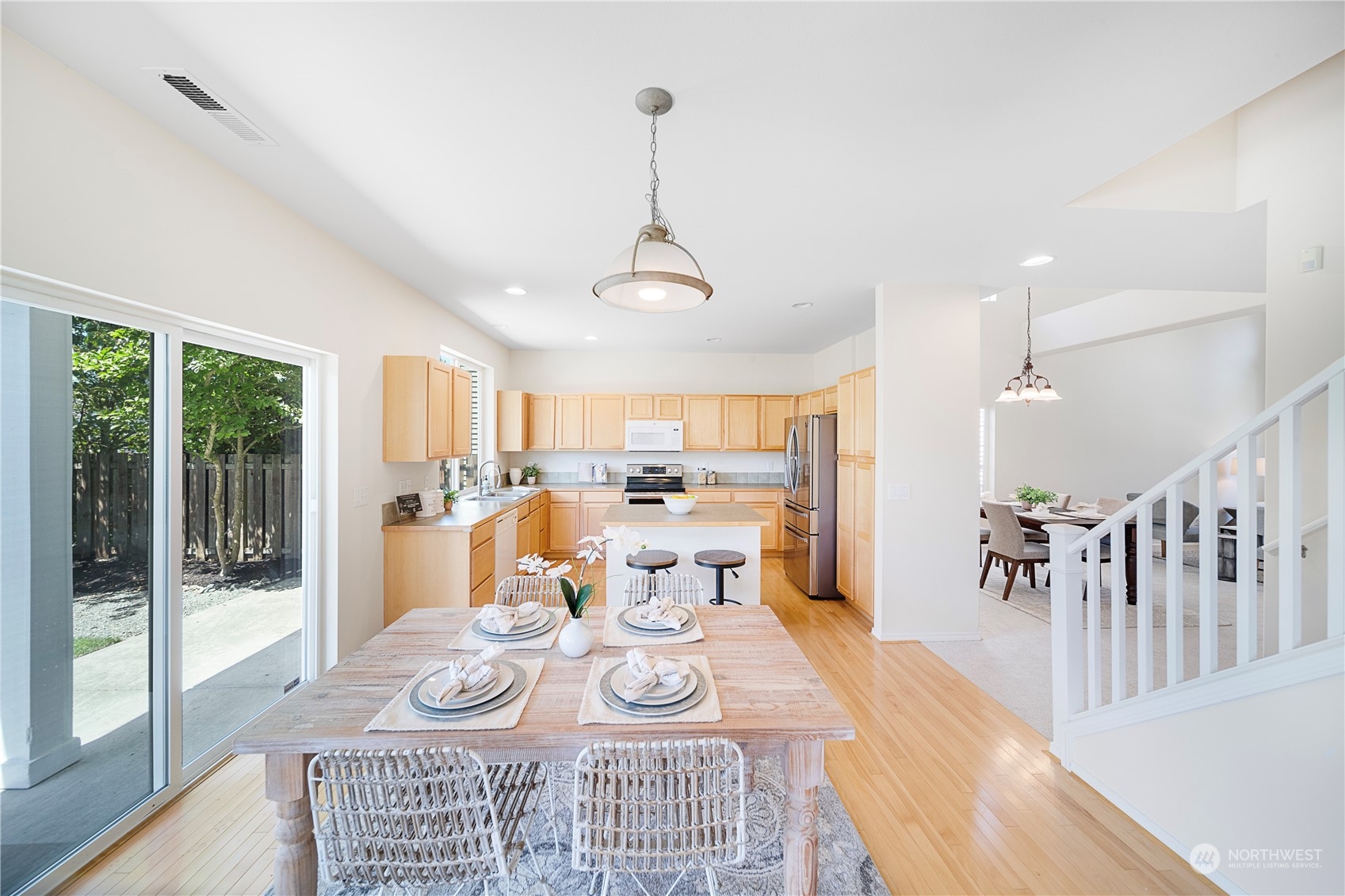 6629 Elizabeth Loop SE
