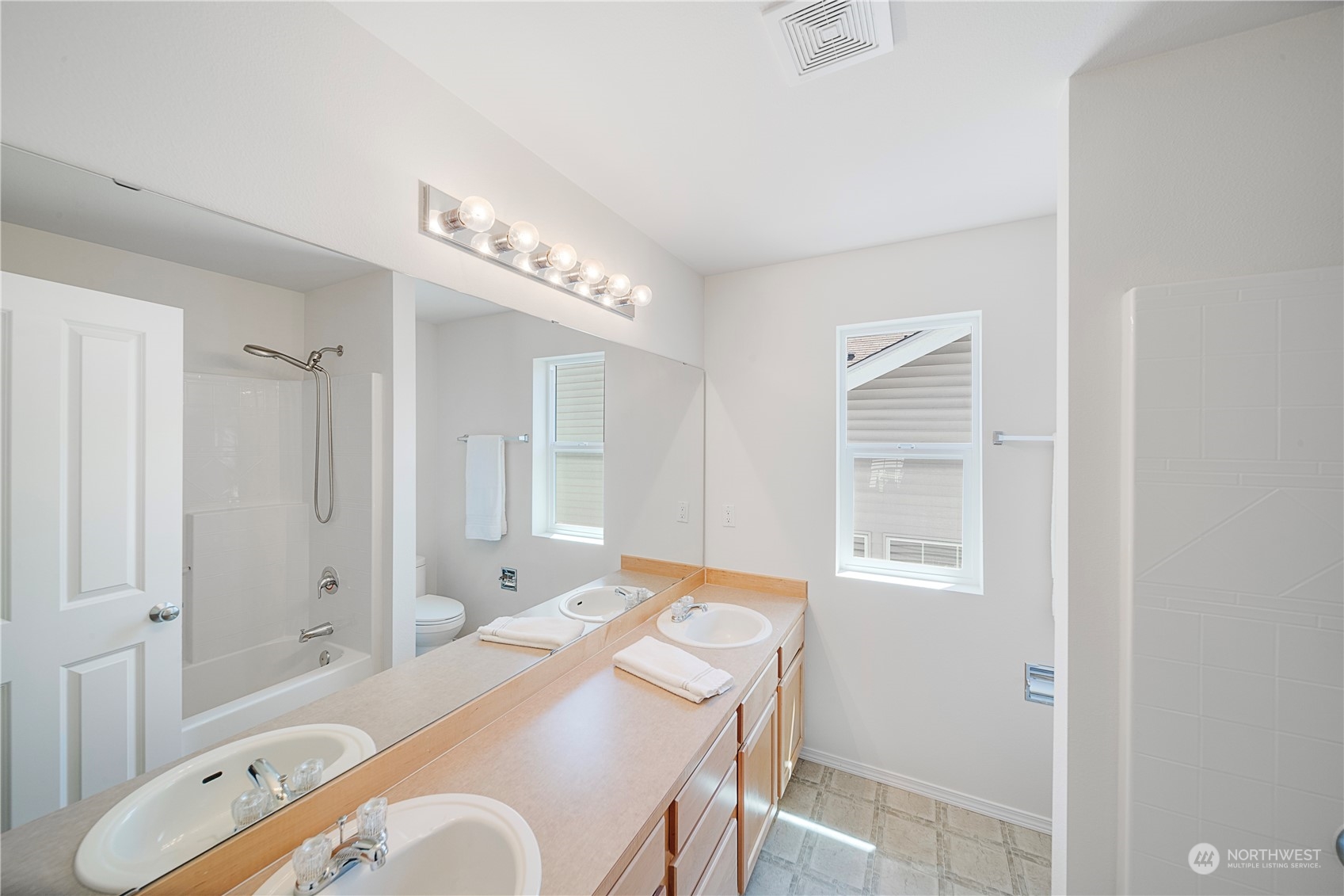 6629 Elizabeth Loop SE
