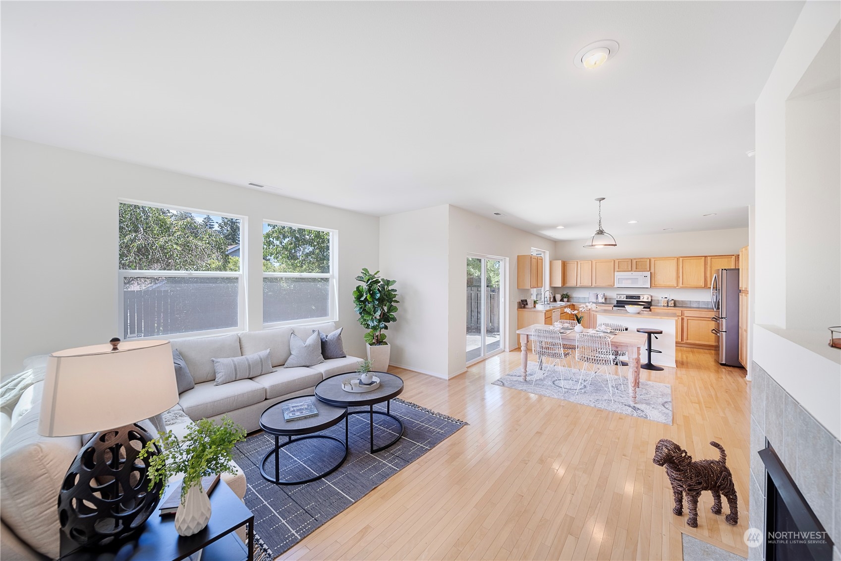 6629 Elizabeth Loop SE
