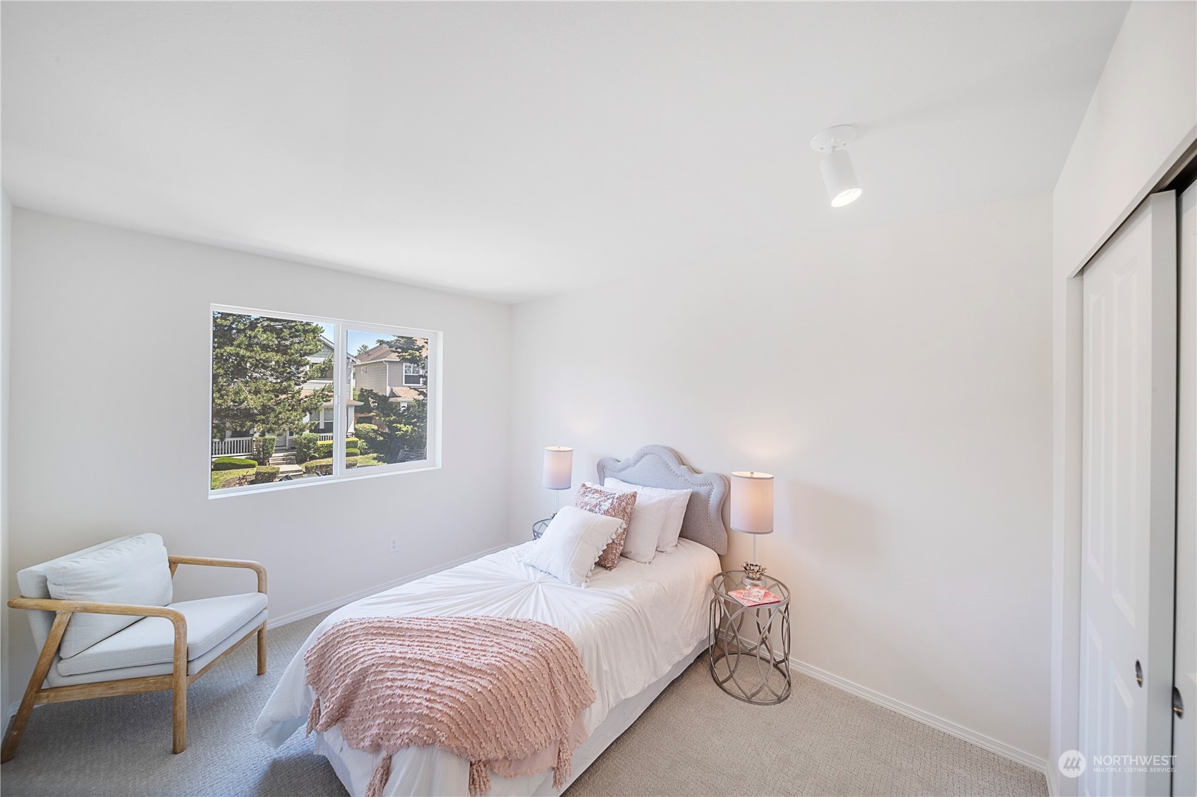 6629 Elizabeth Loop SE