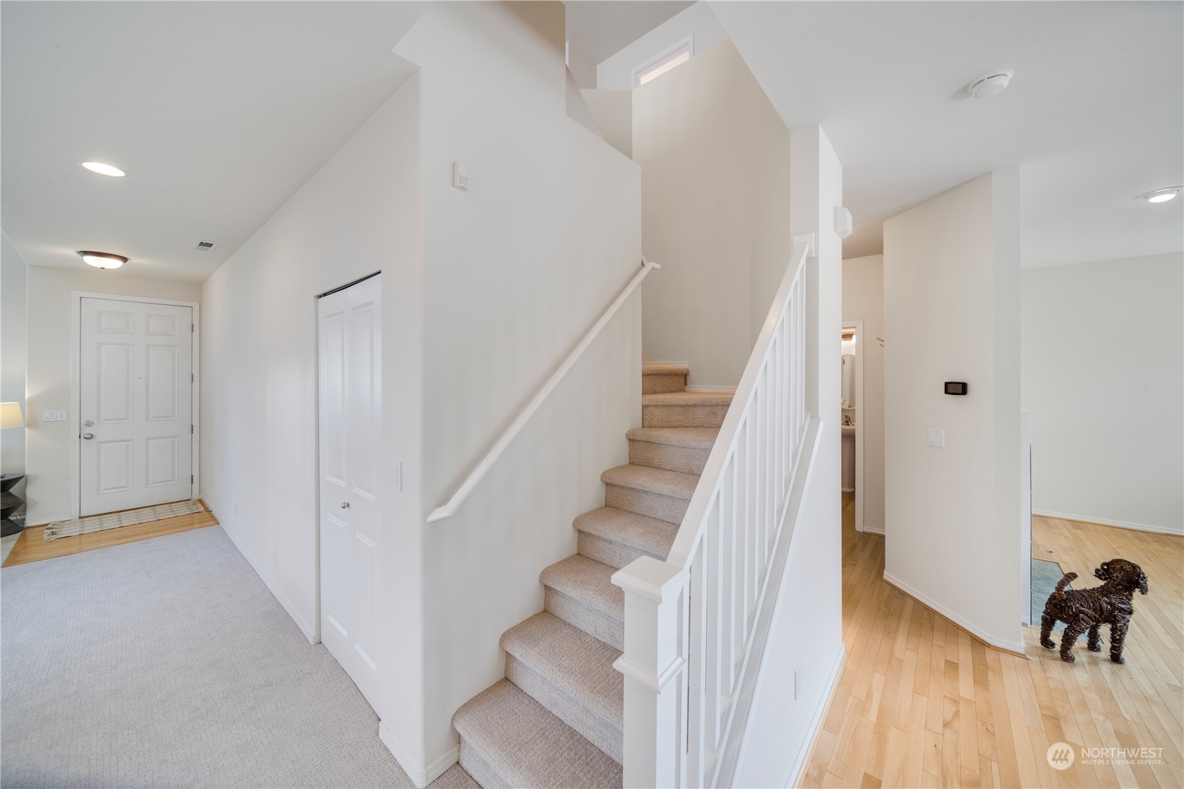 6629 Elizabeth Loop SE