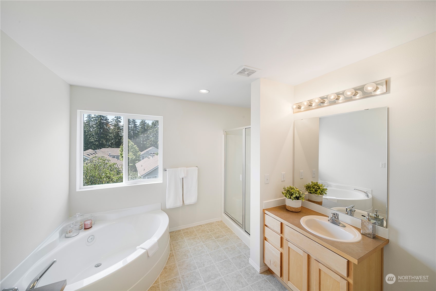 6629 Elizabeth Loop SE
