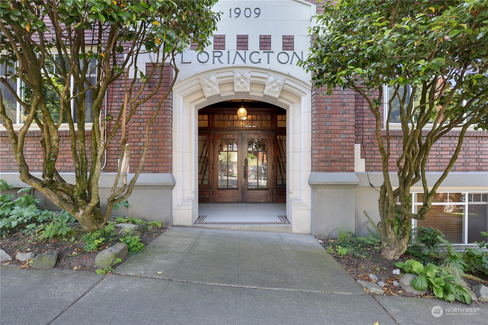 1107 E Denny Way Unit: B7