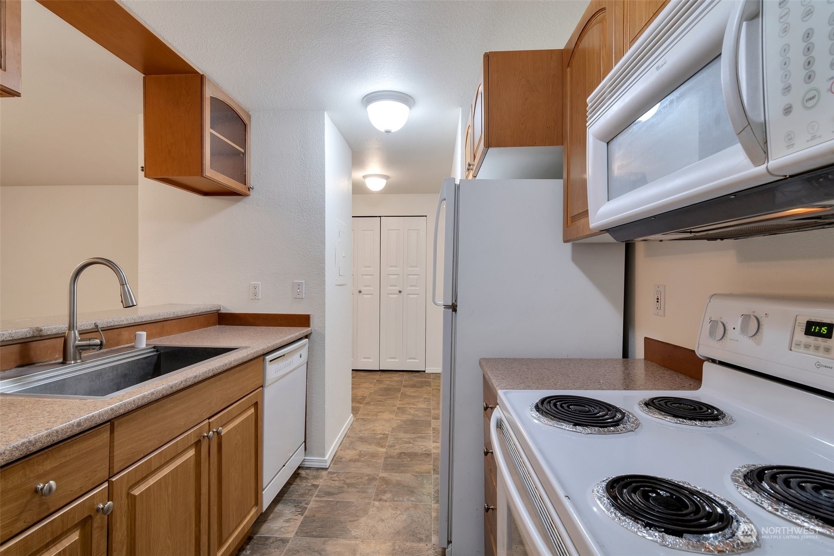 15433 Country Club Drive Unit: G102