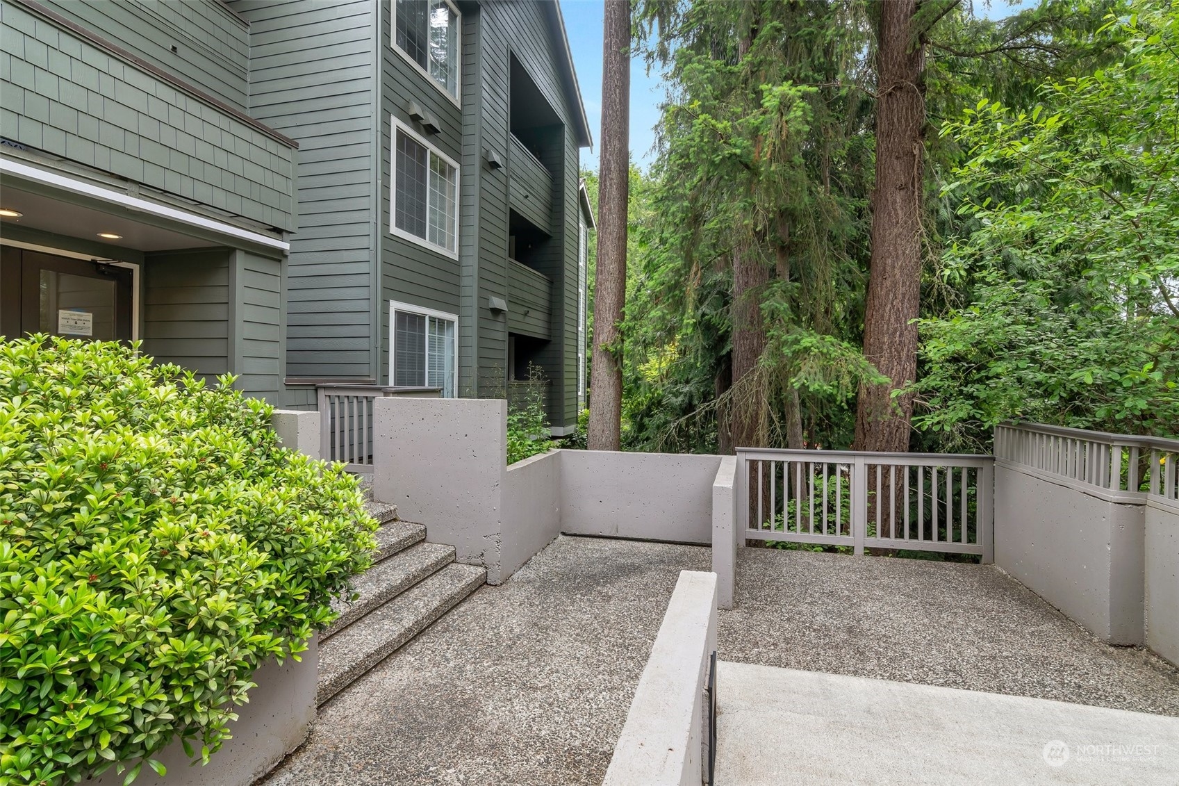 15433 Country Club Drive Unit: G102