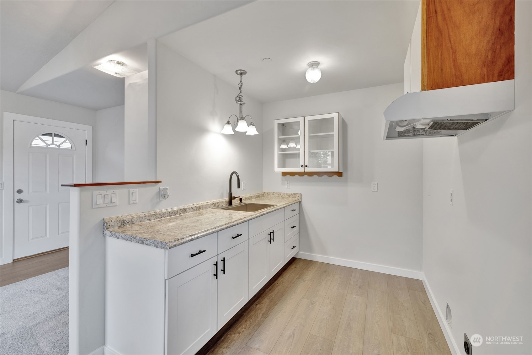 916 E 5th Street