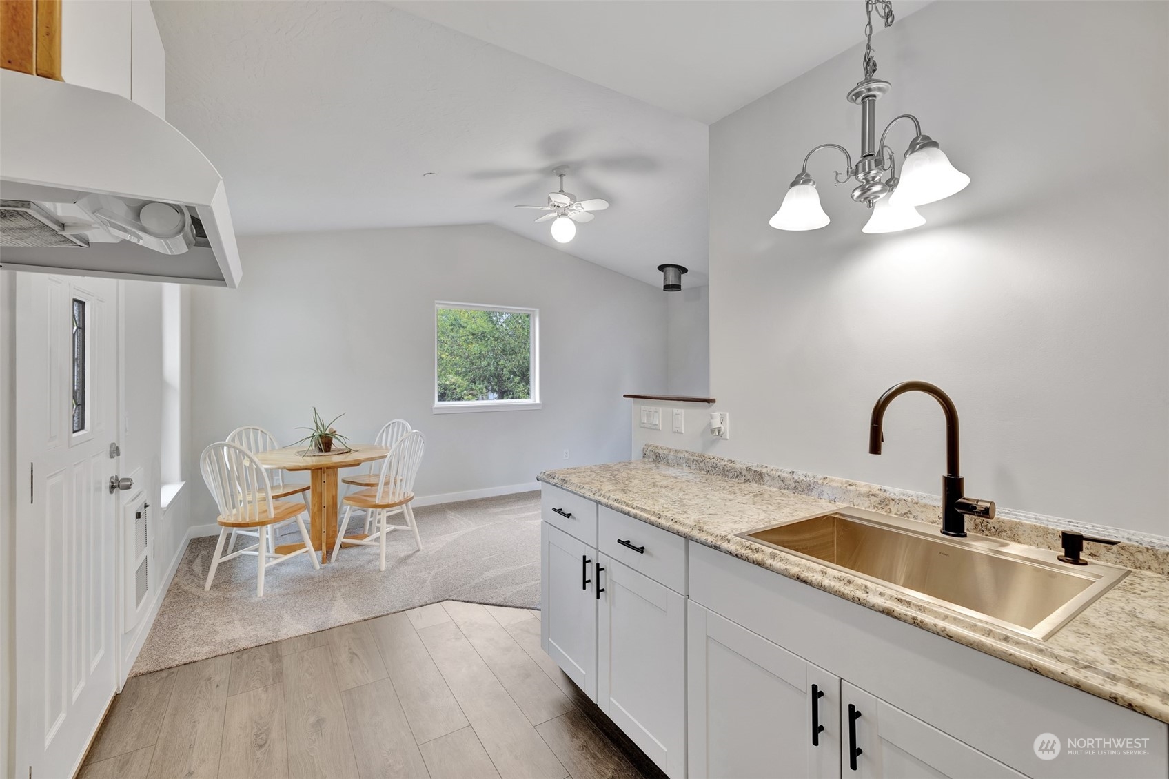 916 E 5th Street