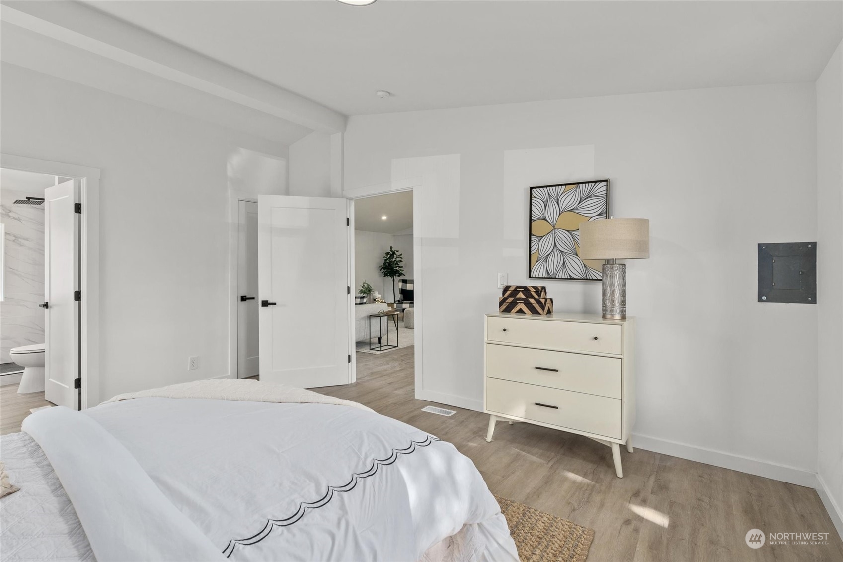 110 Seattle Boulevard N