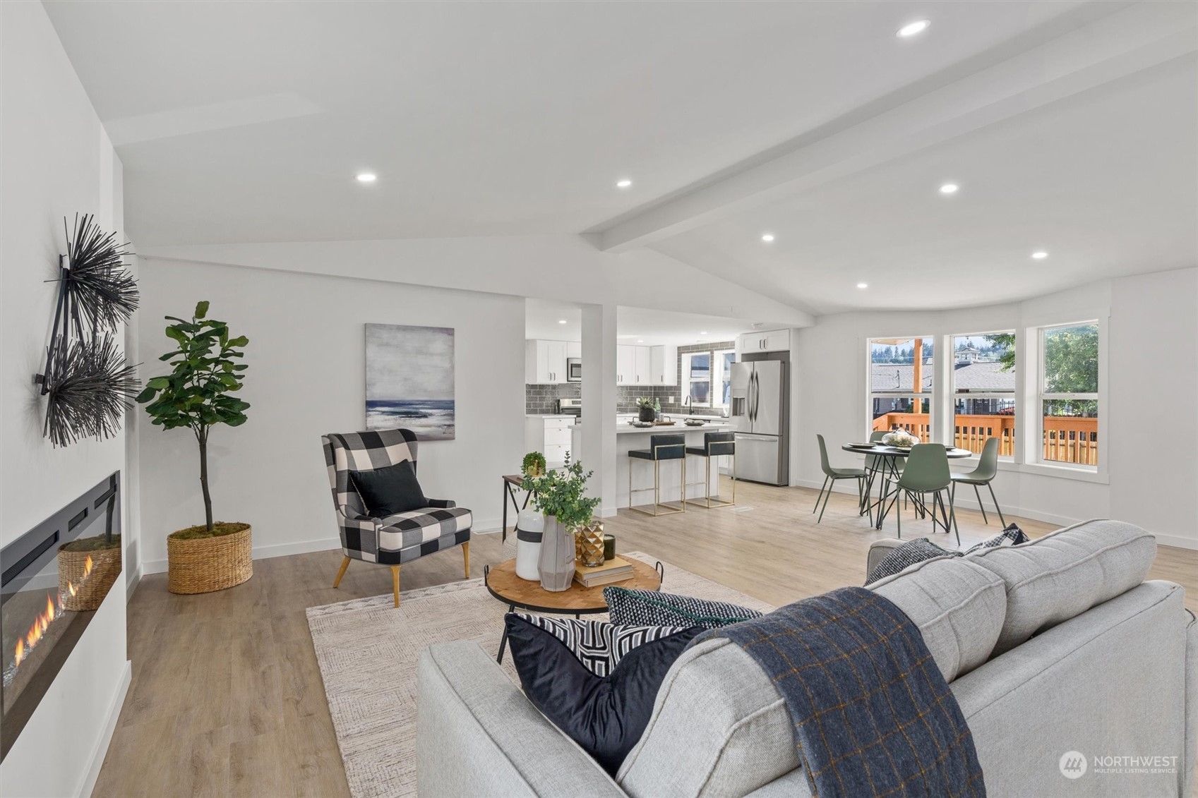 110 Seattle Boulevard N