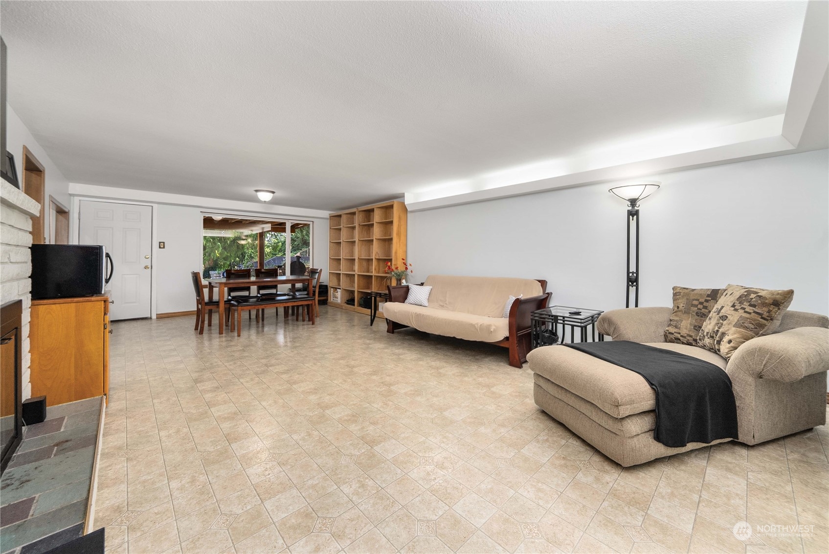 7211 Beverly Blvd