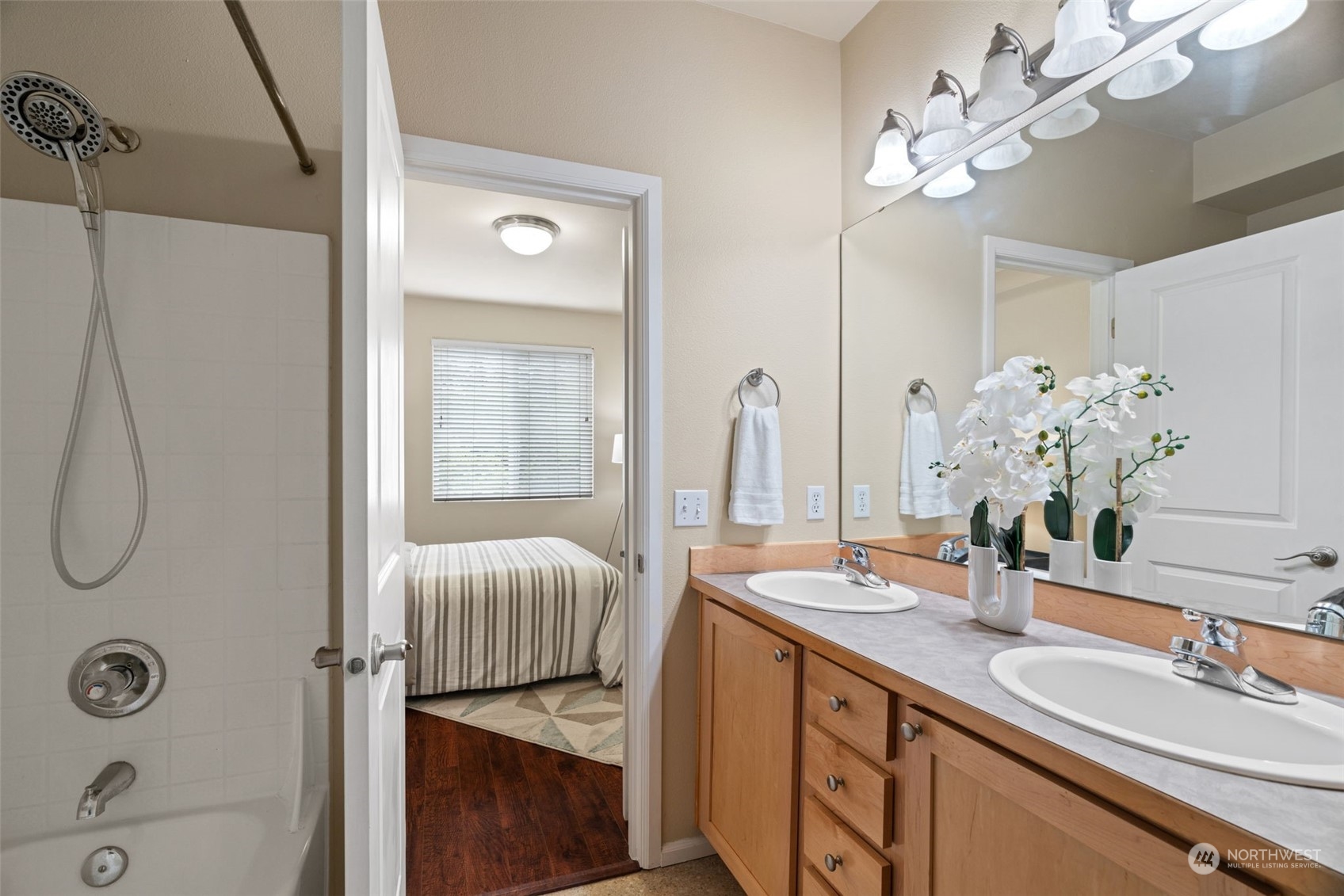564 225th Lane NE Unit: A203