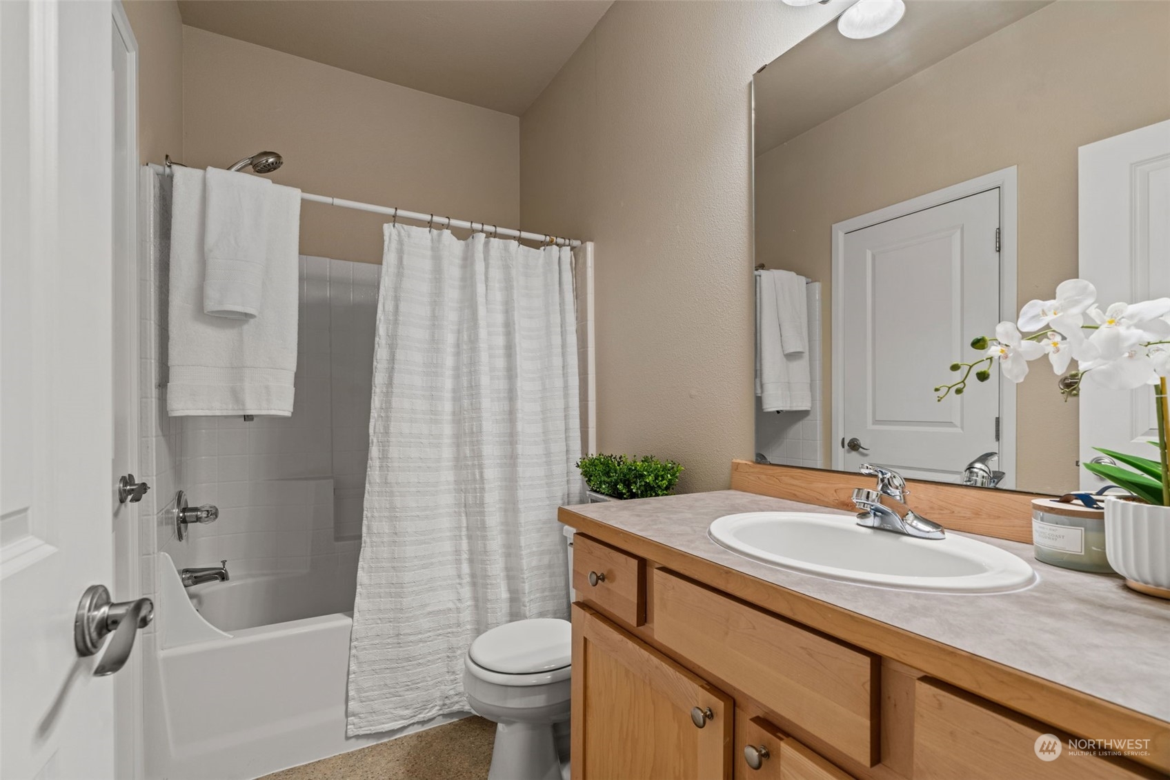 564 225th Lane NE Unit: A203