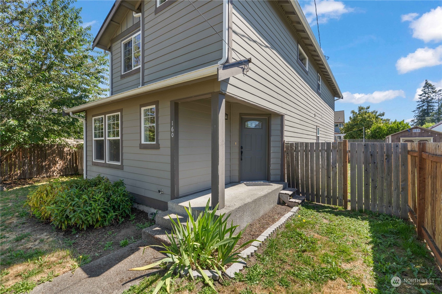 160 Cottage Street N