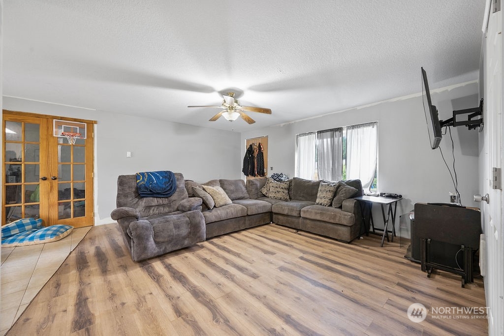 325 Cedar Court