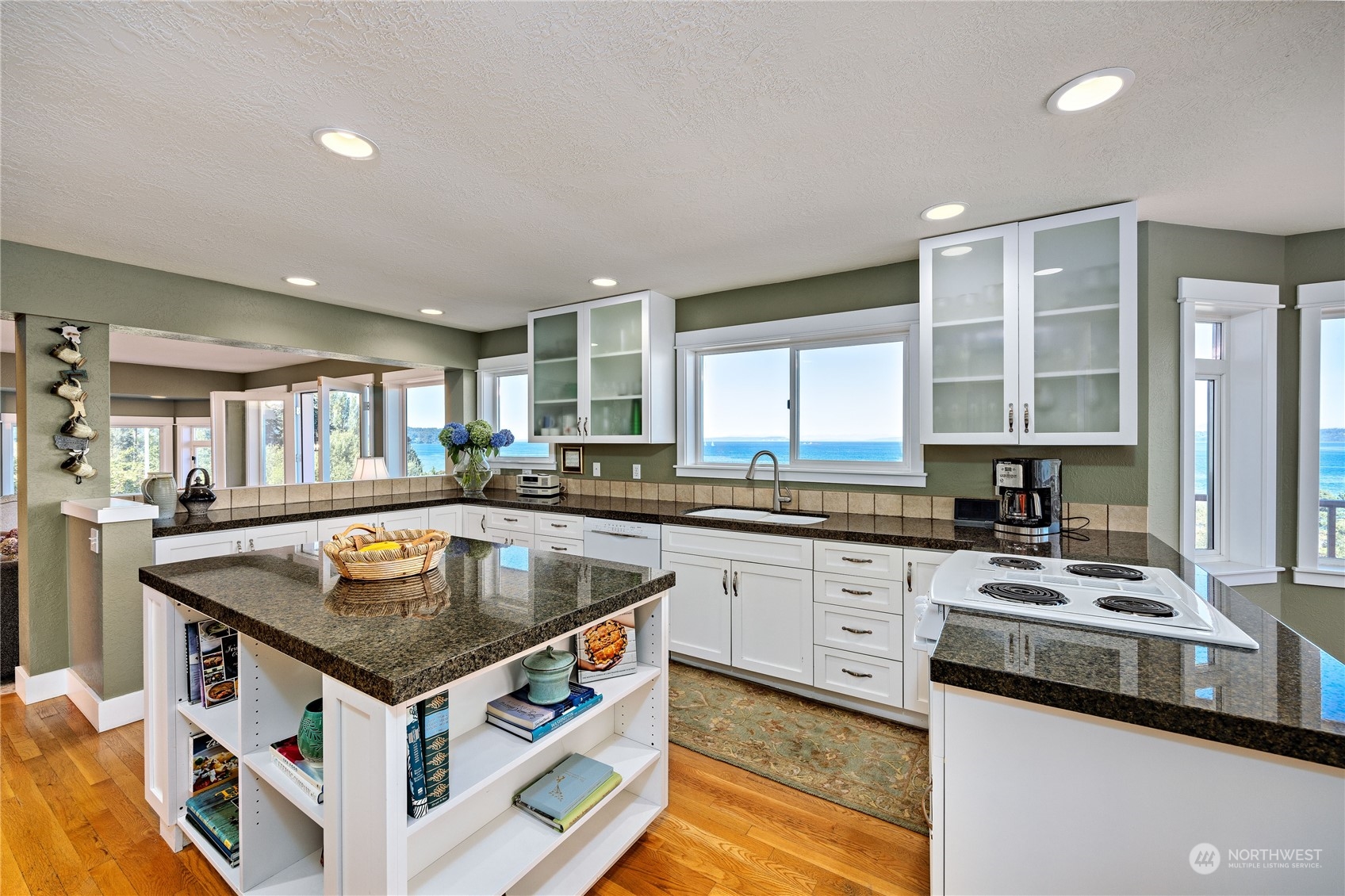 12894 NE MARY LOU Lane