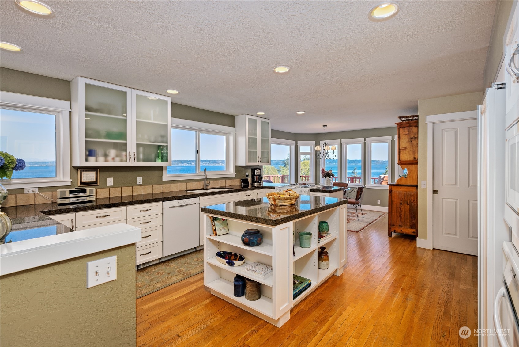 12894 NE MARY LOU Lane