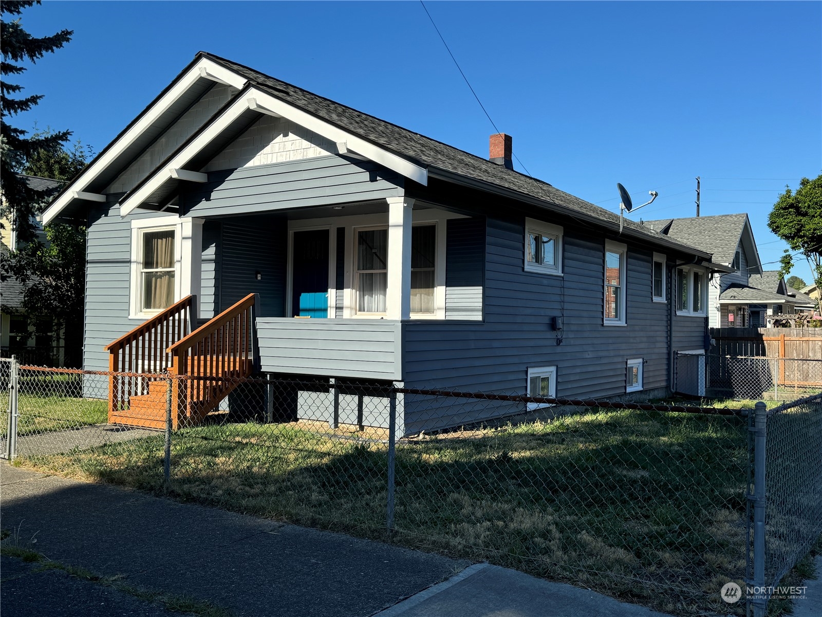 802 Broadway Avenue