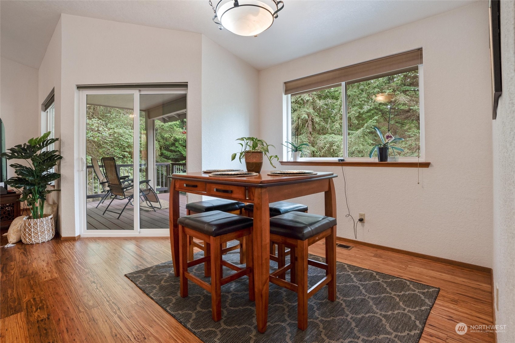 1655 NW Hidden Place