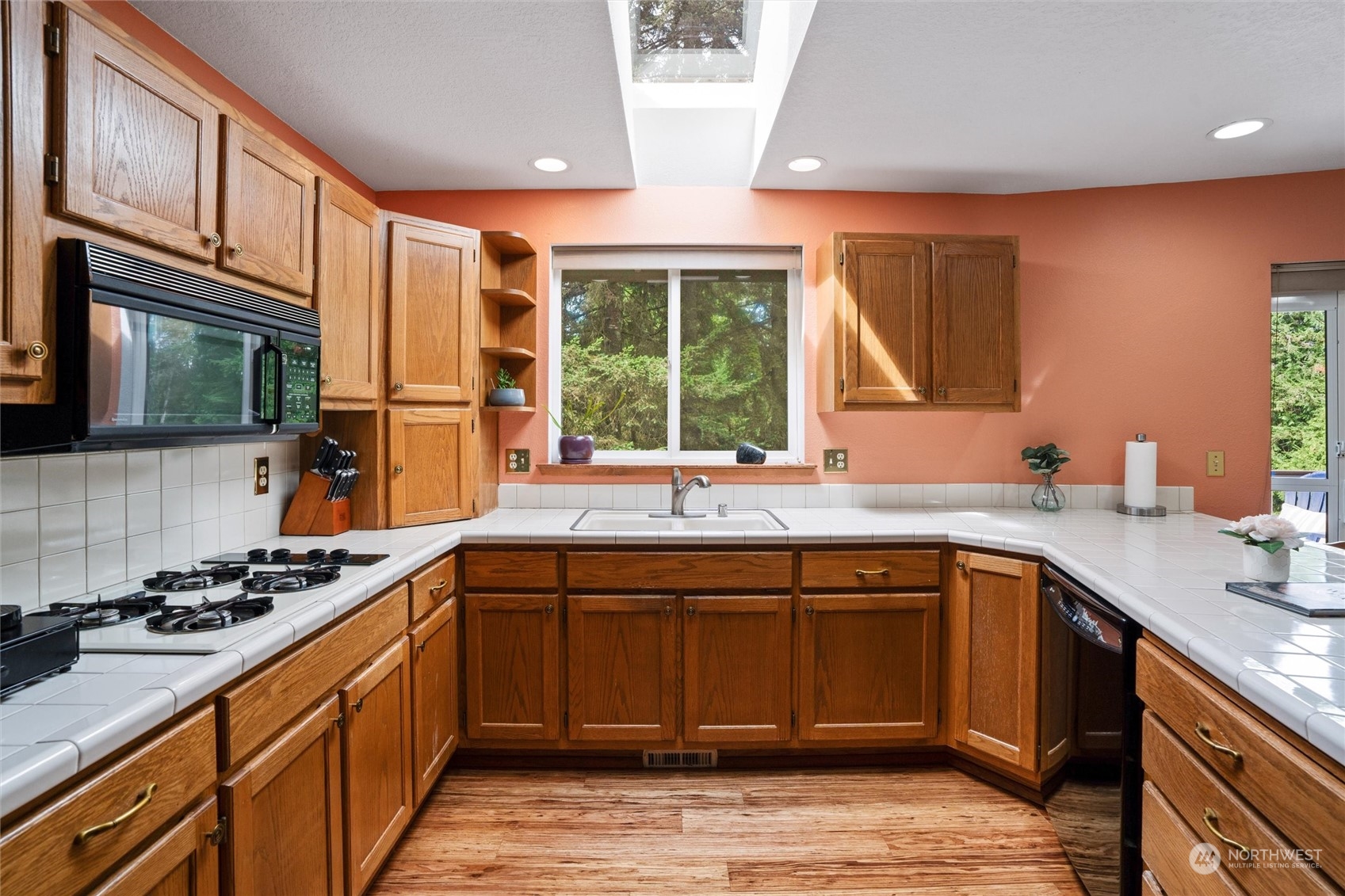 1655 NW Hidden Place