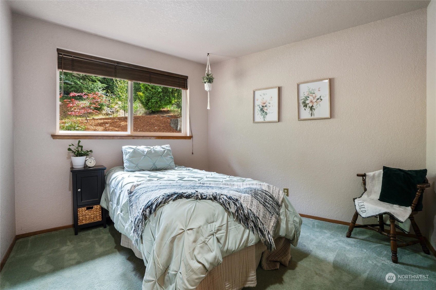 1655 NW Hidden Place