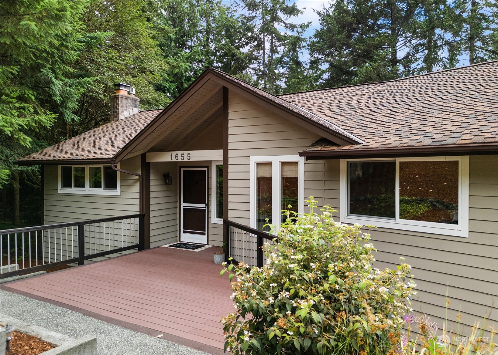 1655 NW Hidden Place