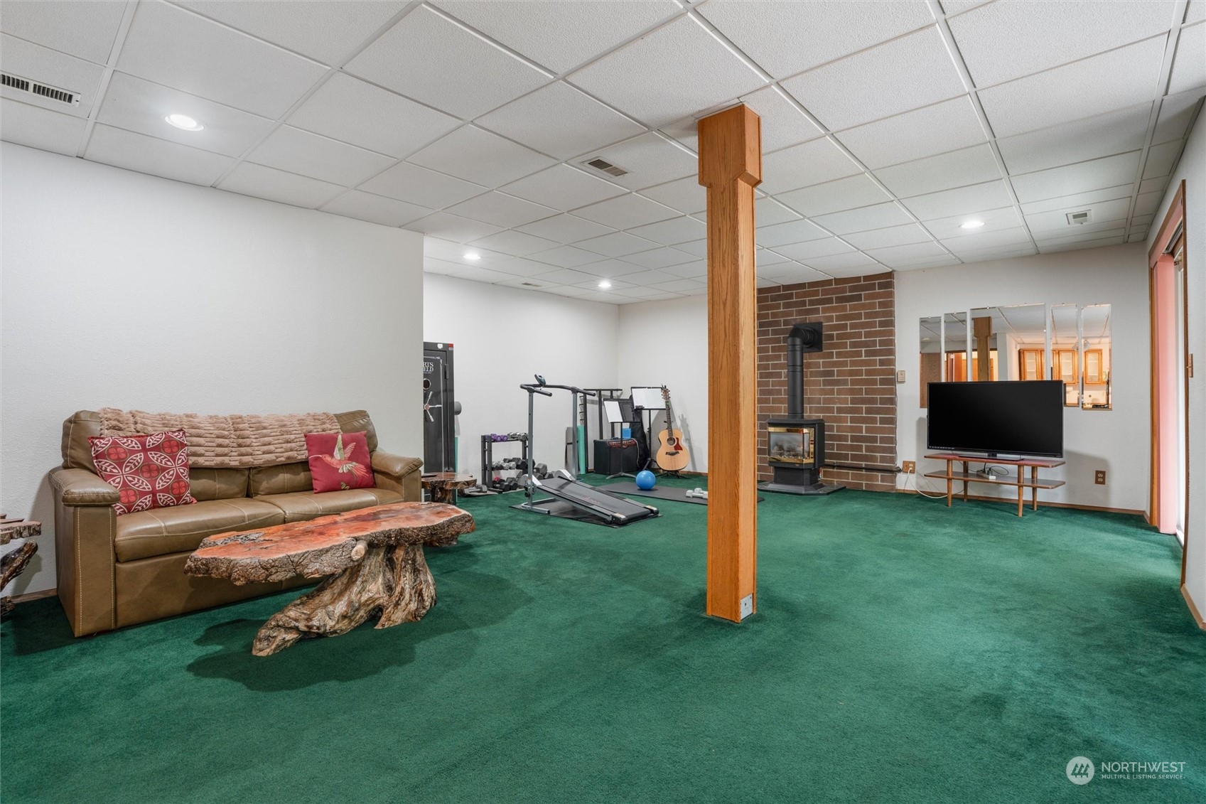 1655 NW Hidden Place