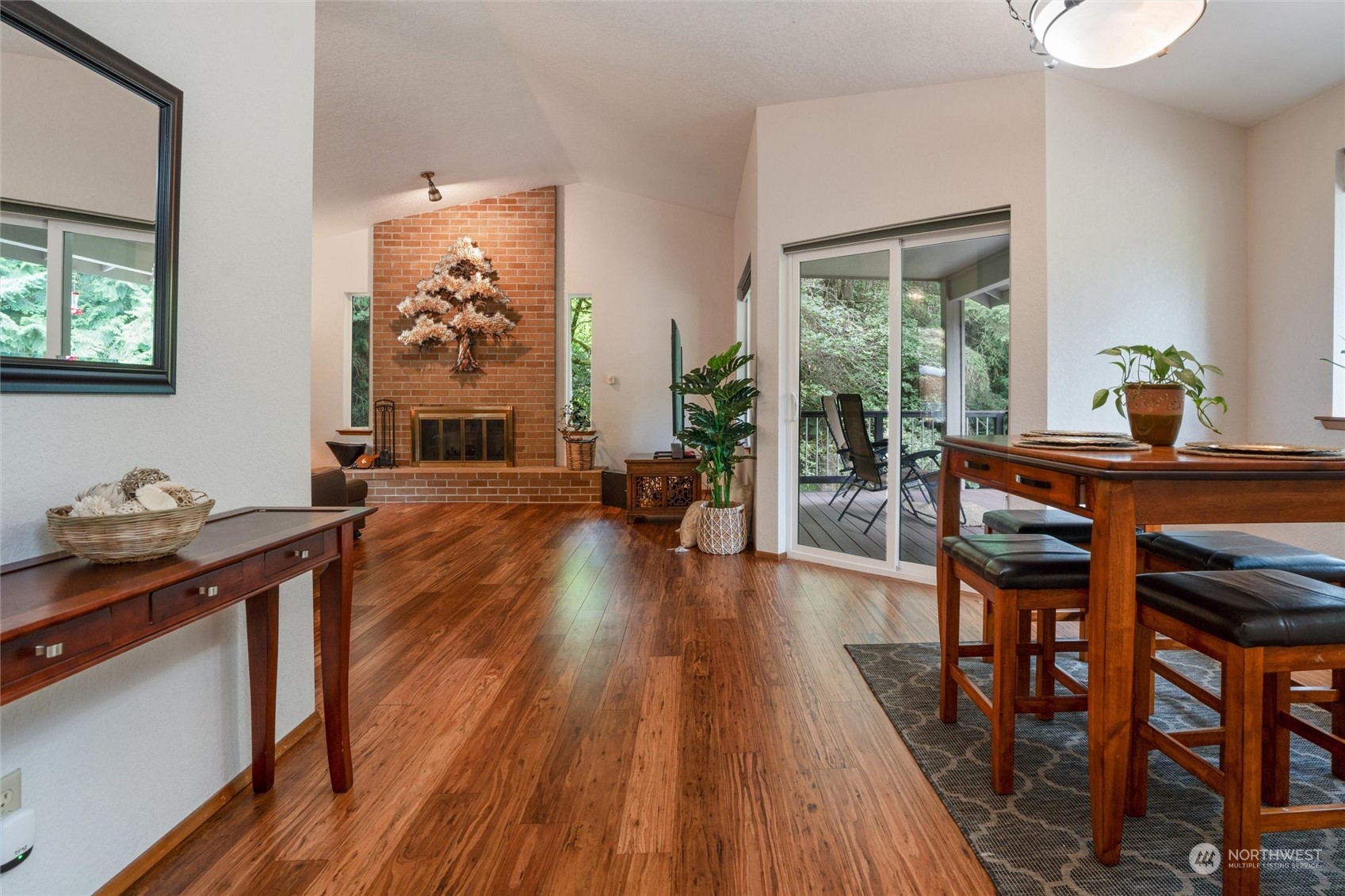 1655 NW Hidden Place