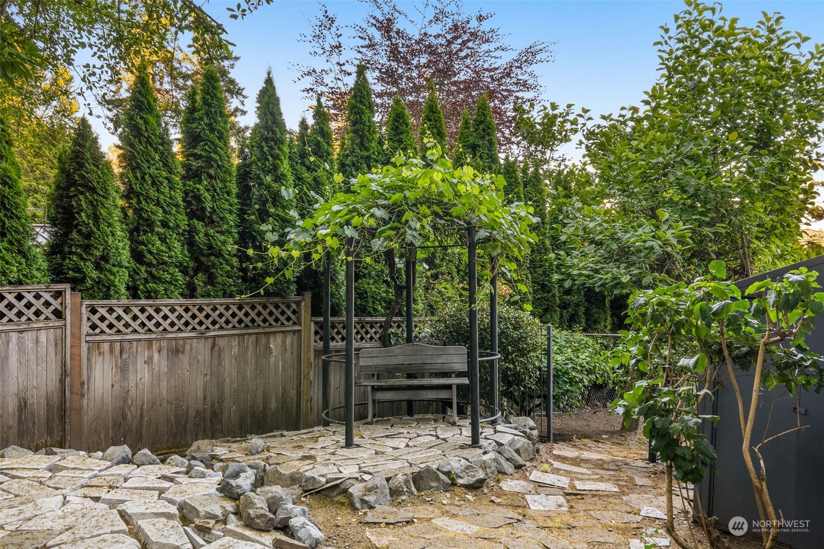 8538 NE Juanita Drive