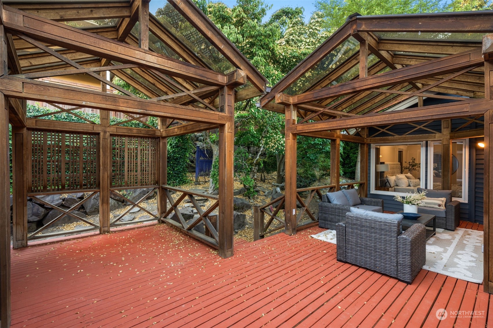 8538 NE Juanita Drive