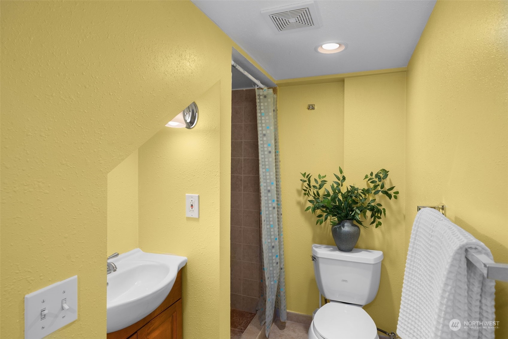 8538 NE Juanita Drive