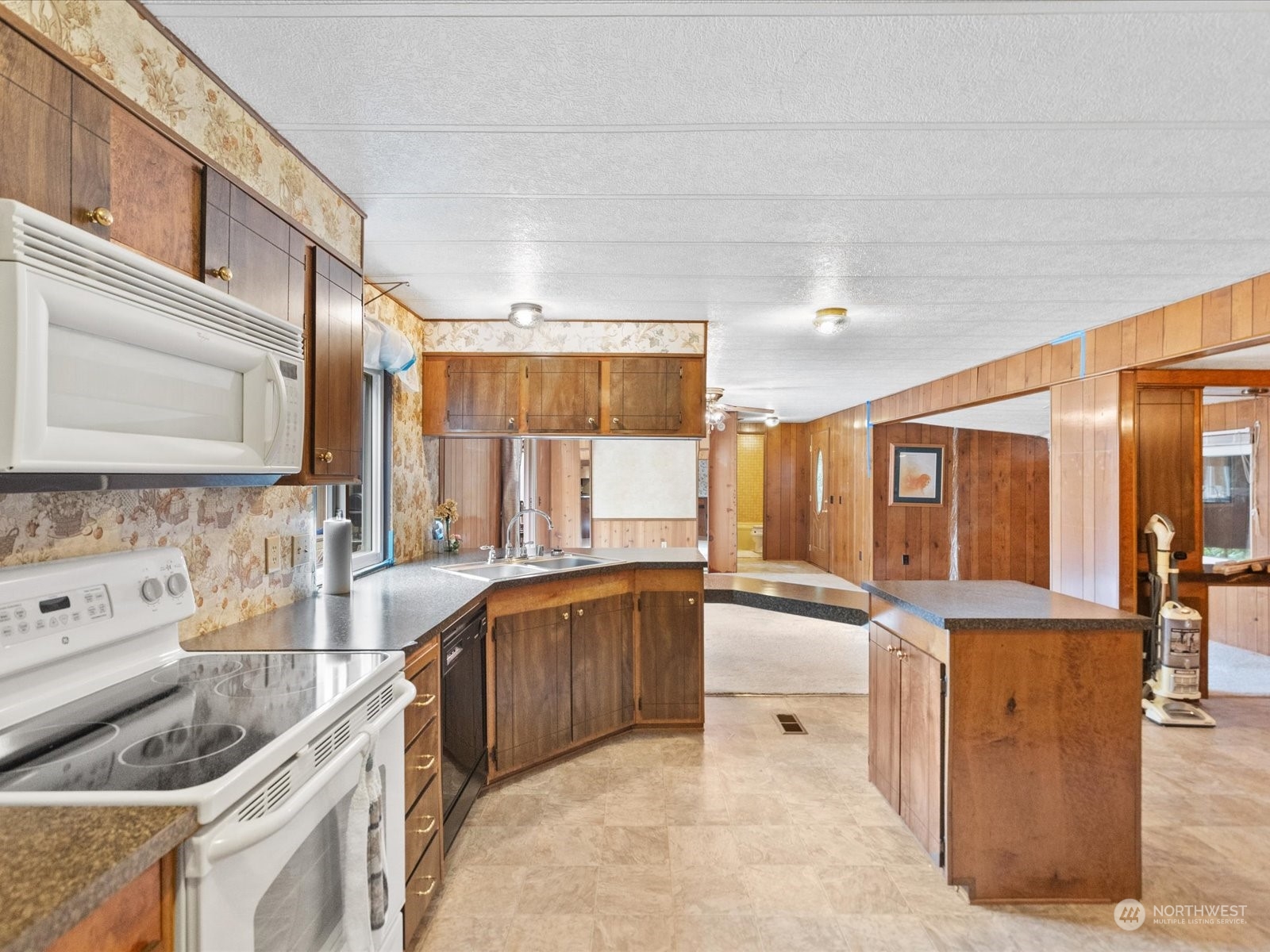 22429 Echo Lake Road