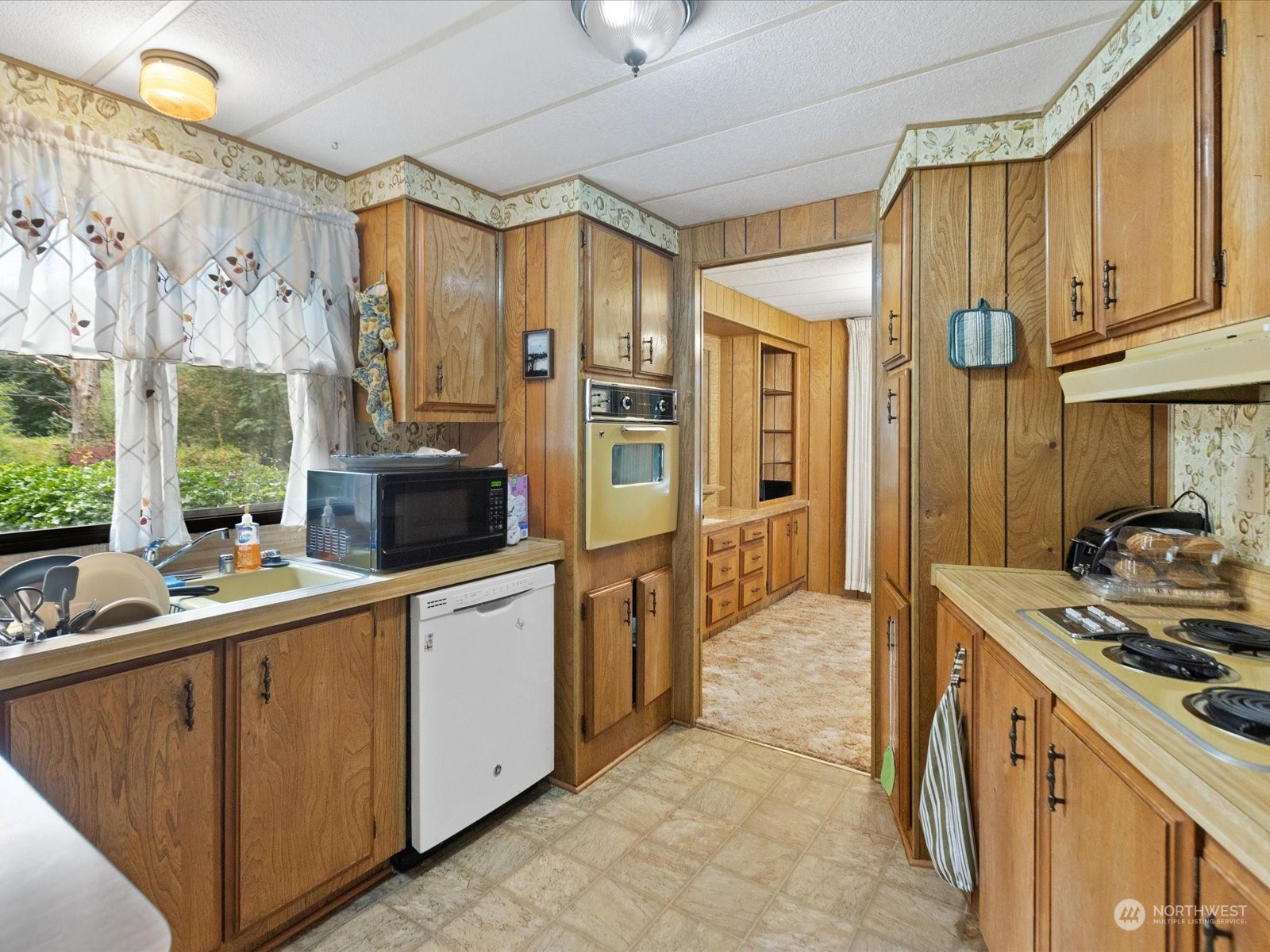 22429 Echo Lake Road
