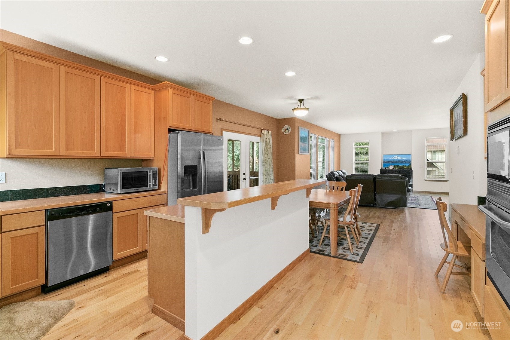 1890 Redwood Drive