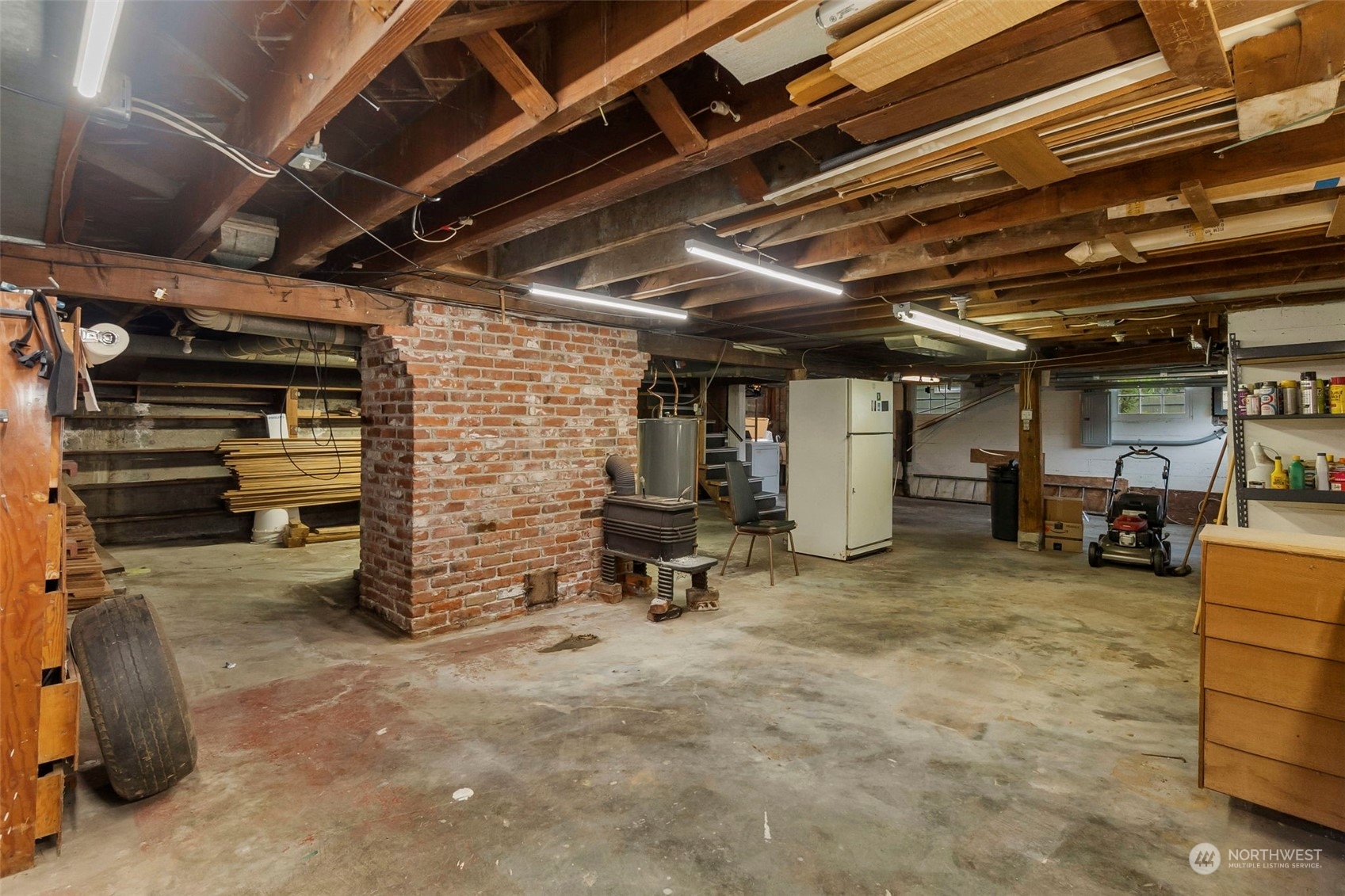 1608 Don Street