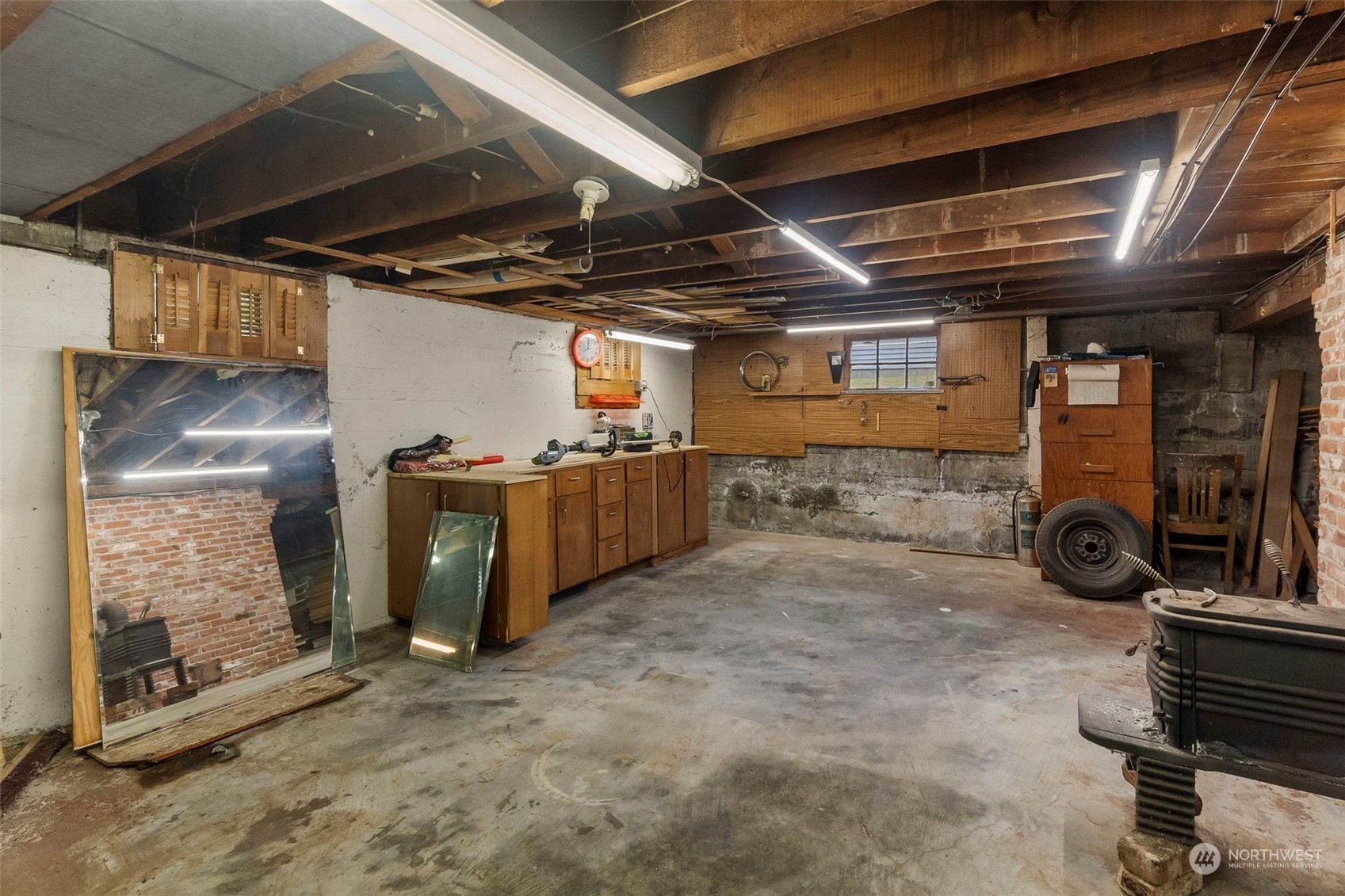 1608 Don Street