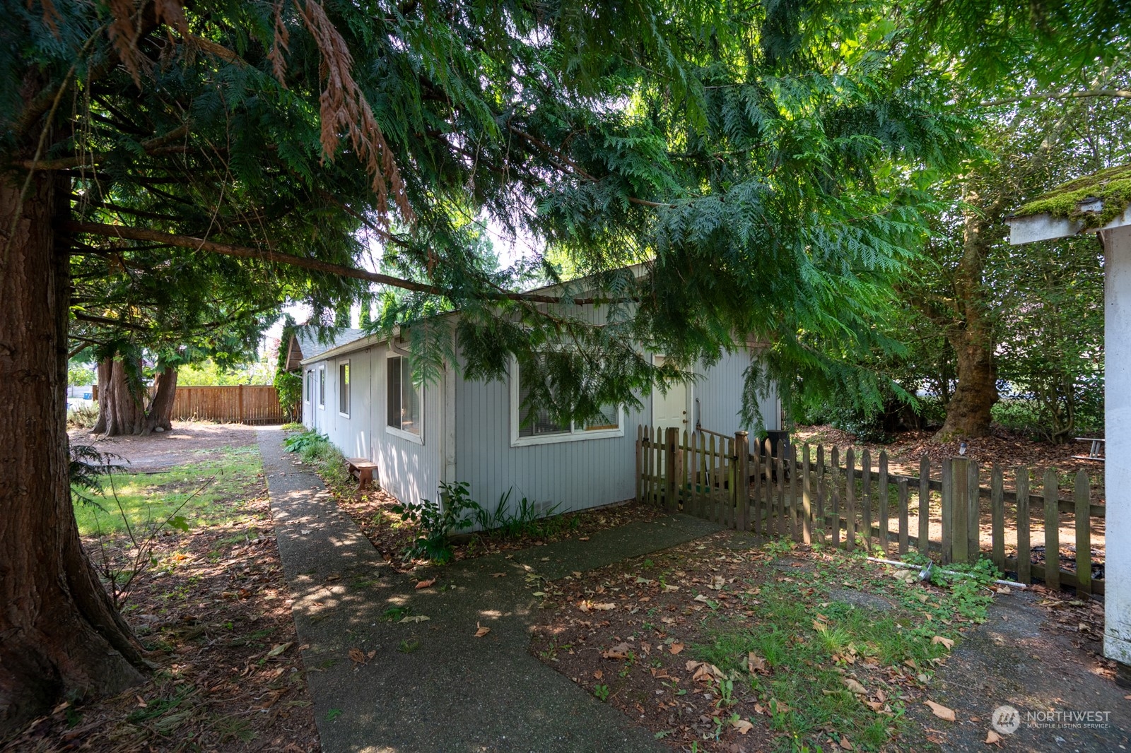 830 Baird Avenue