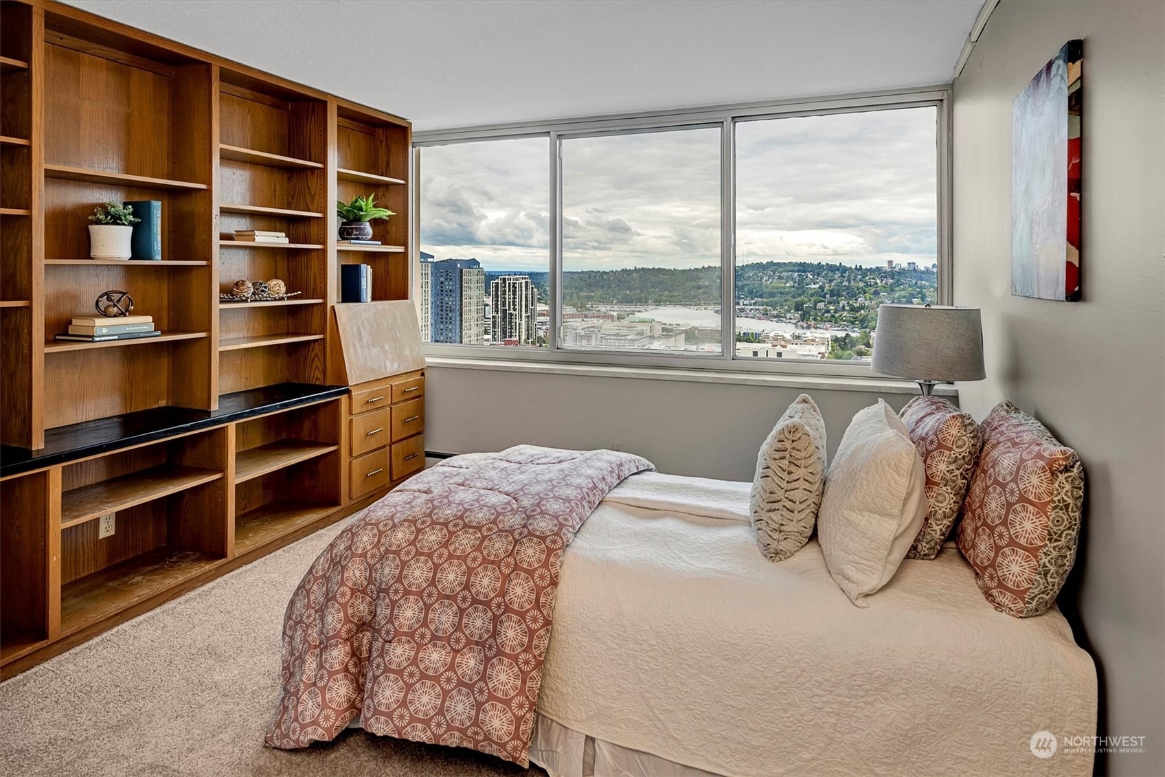 4540 8th Avenue NE Unit: 2001