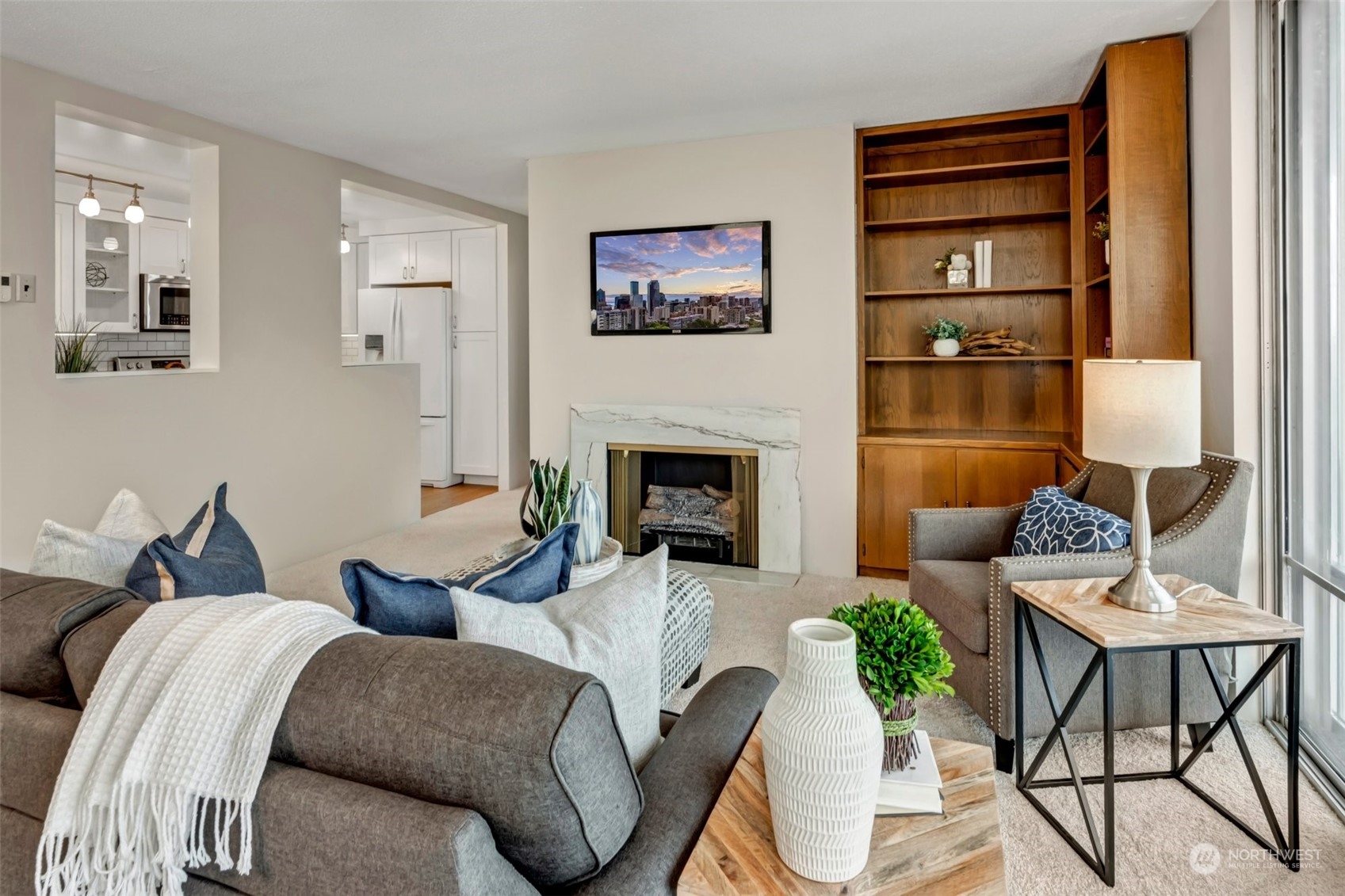 4540 8th Avenue NE Unit: 2001