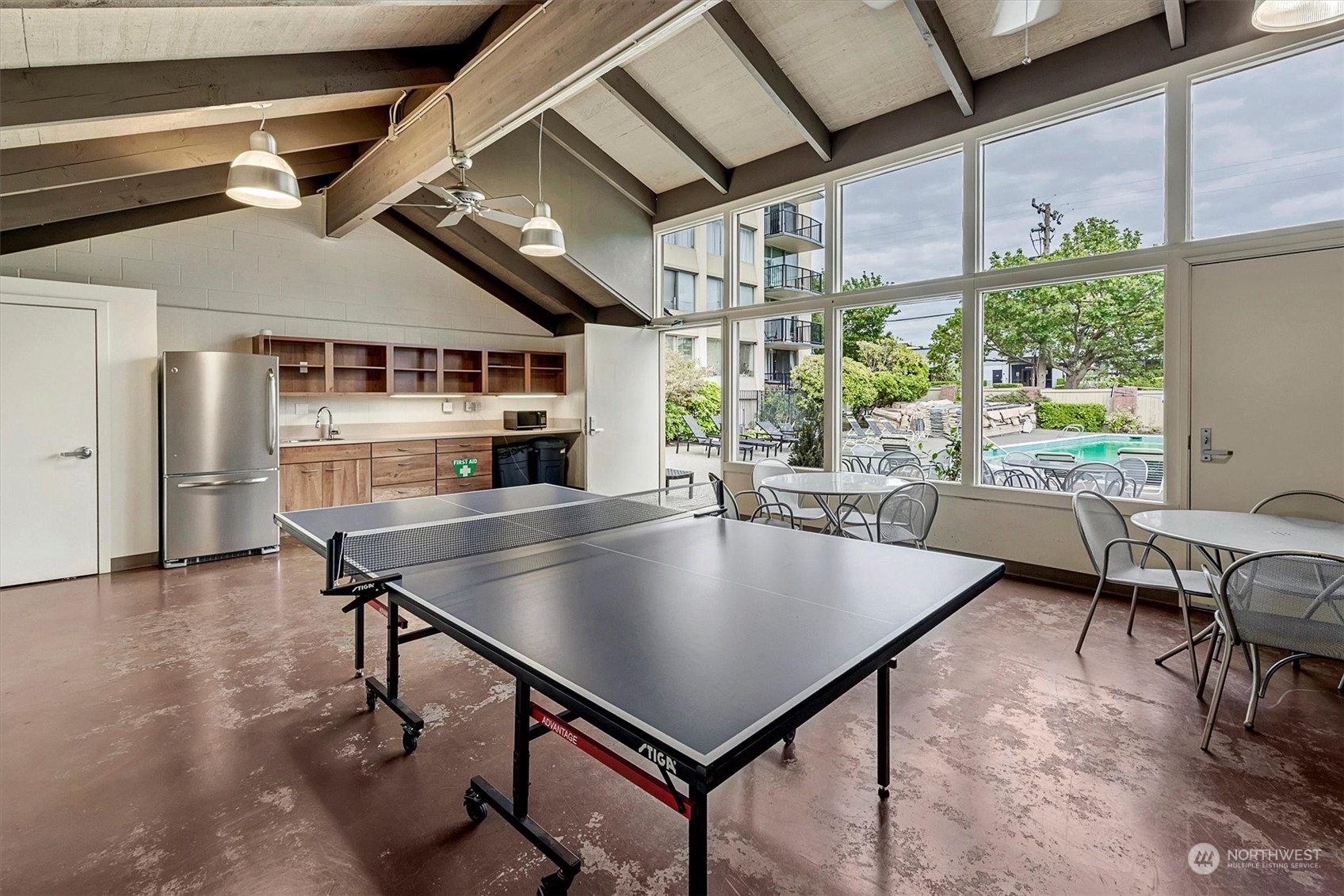 4540 8th Avenue NE Unit: 2001