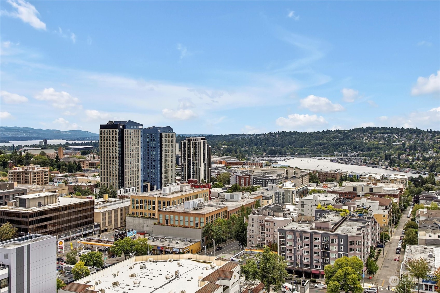 4540 8th Avenue NE Unit: 2001