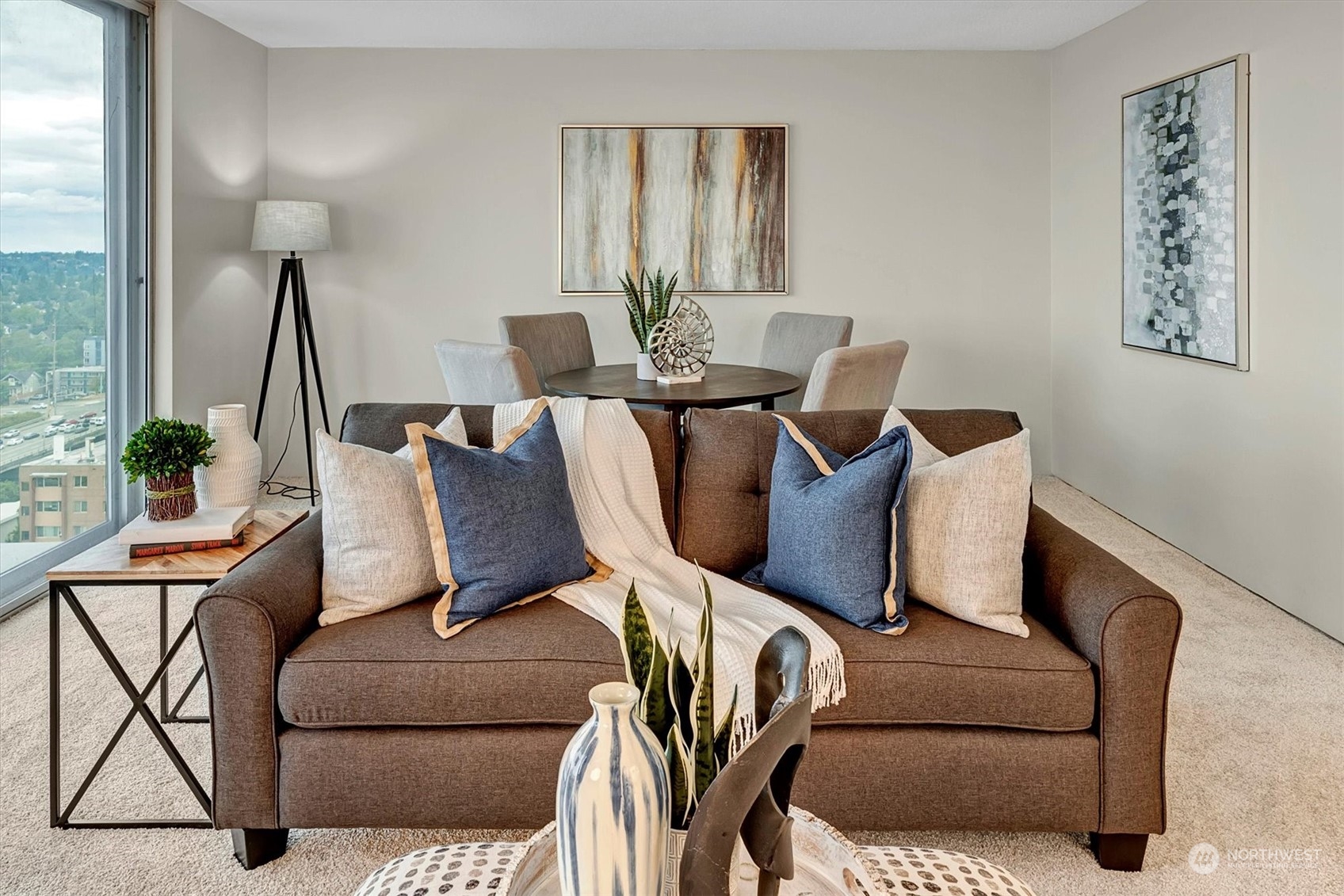 4540 8th Avenue NE Unit: 2001