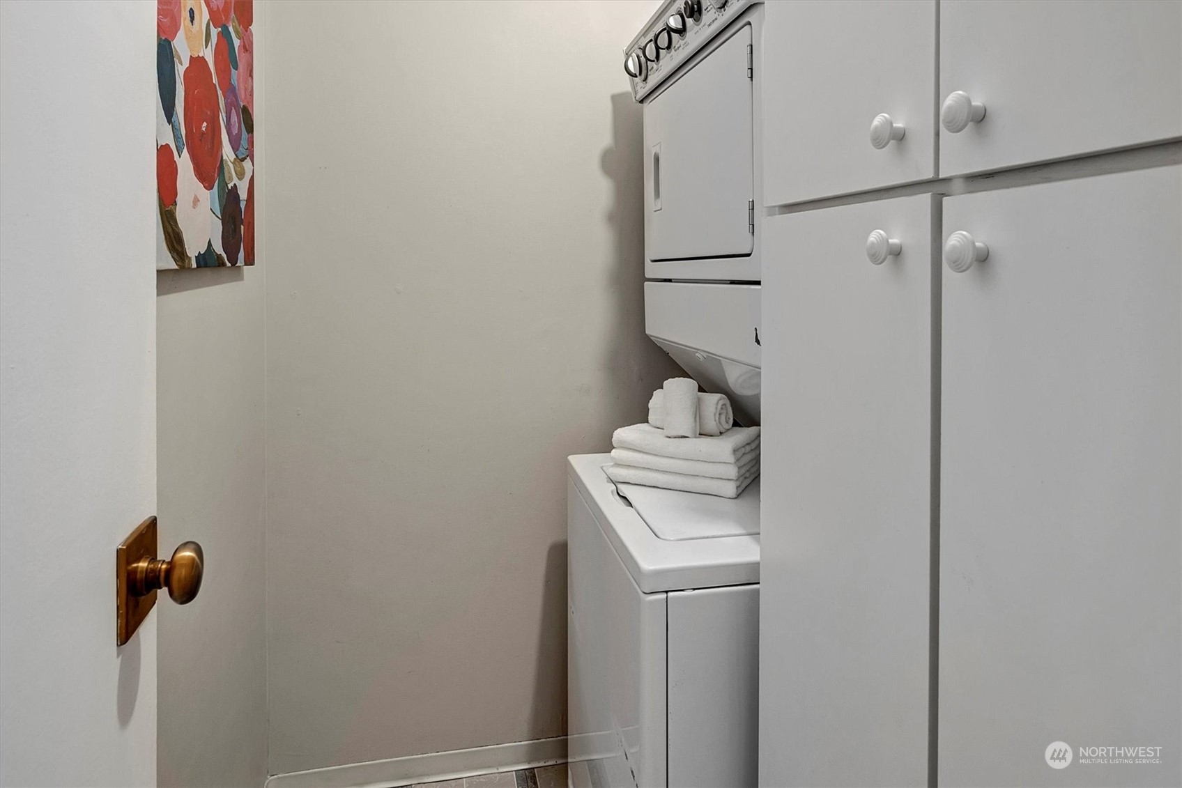 4540 8th Avenue NE Unit: 2001