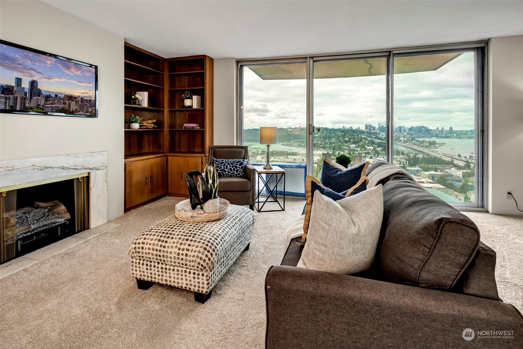4540 8th Avenue NE Unit: 2001